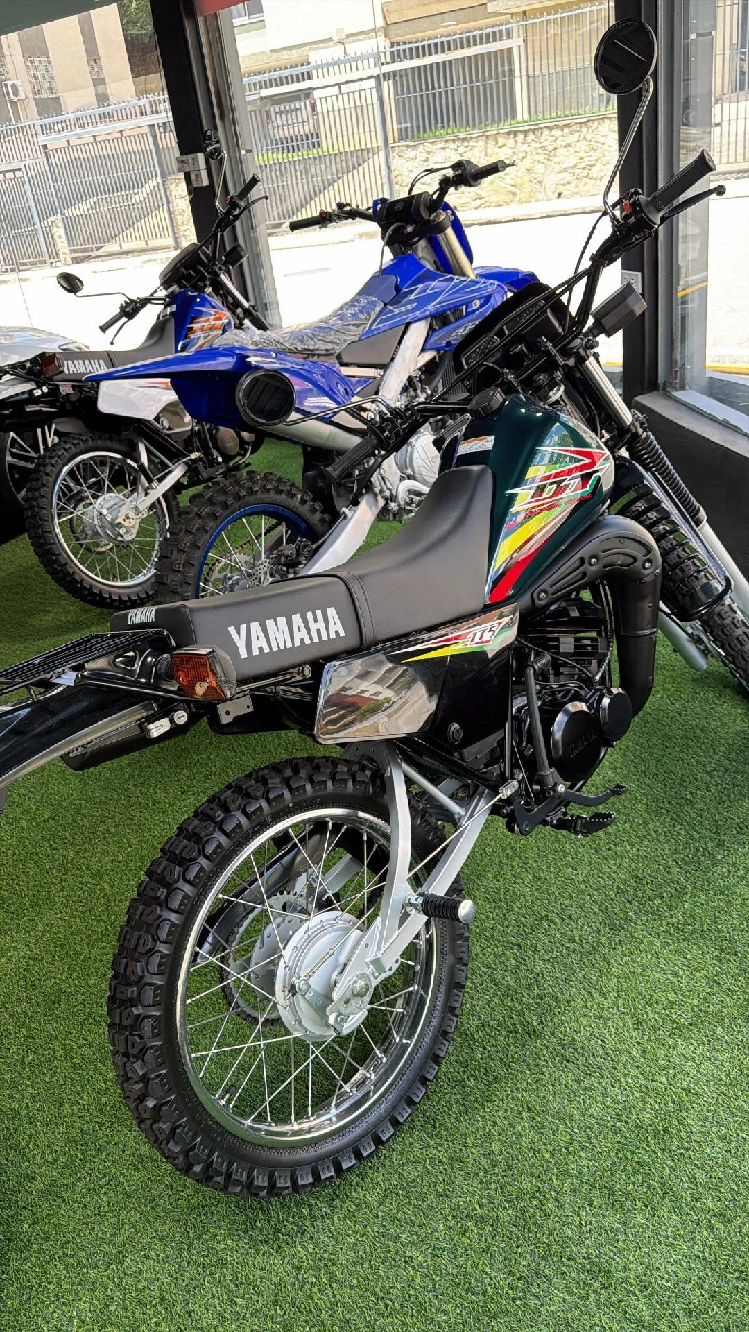 2025 Yamaha DT 175 2 tiempos