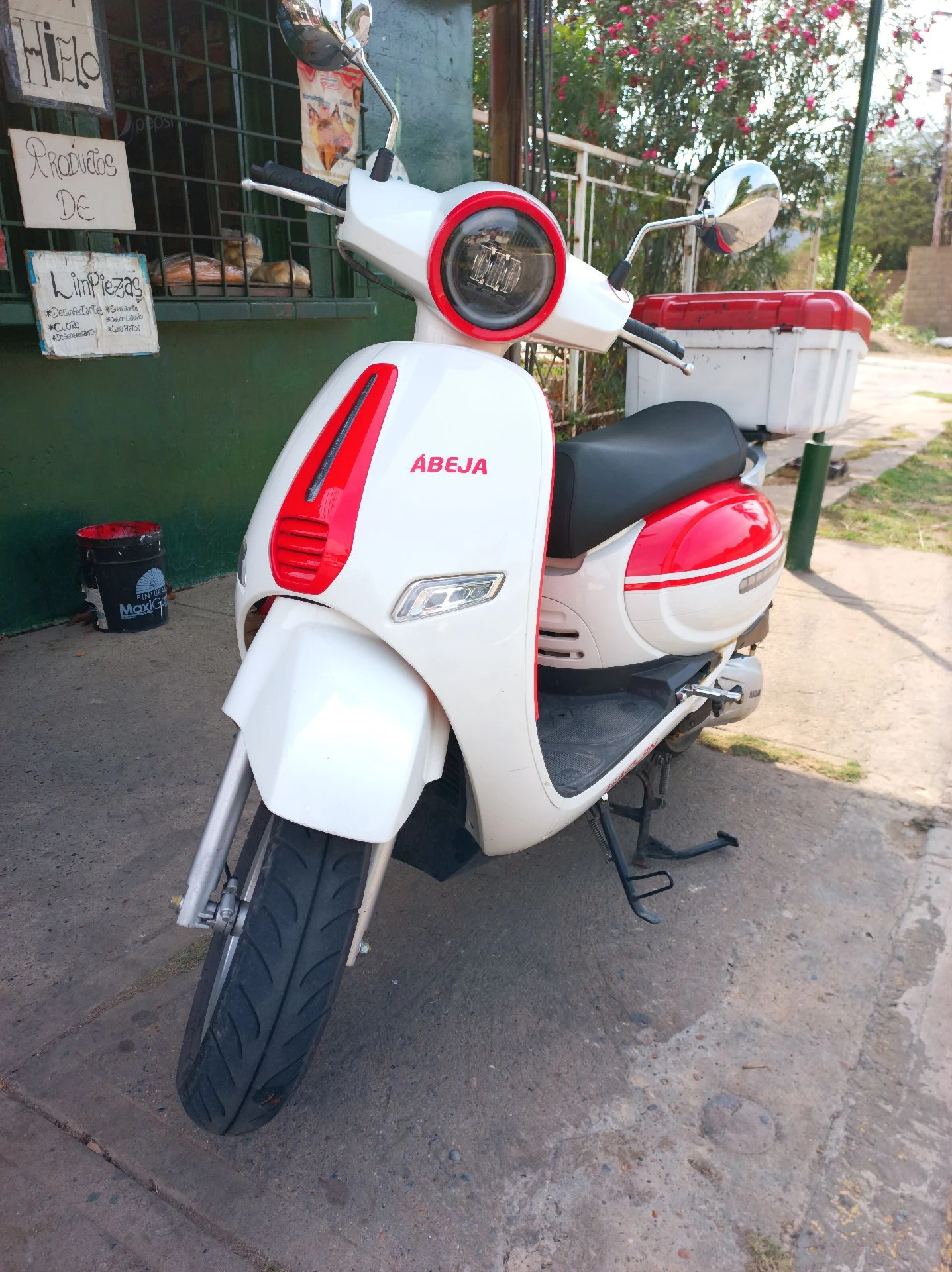 2025 Vespa Primavera 150