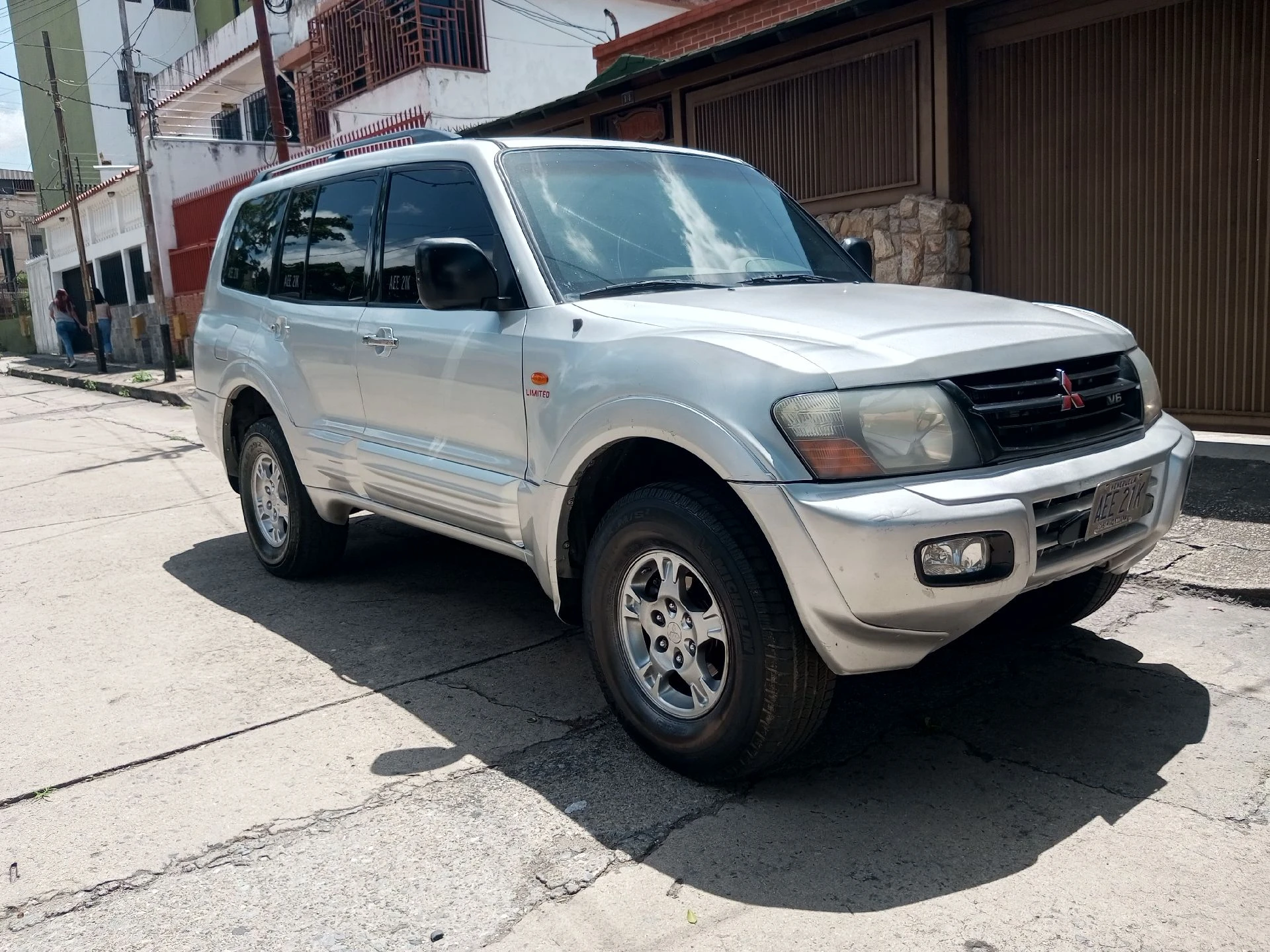 2002 Mitsubishi Montero