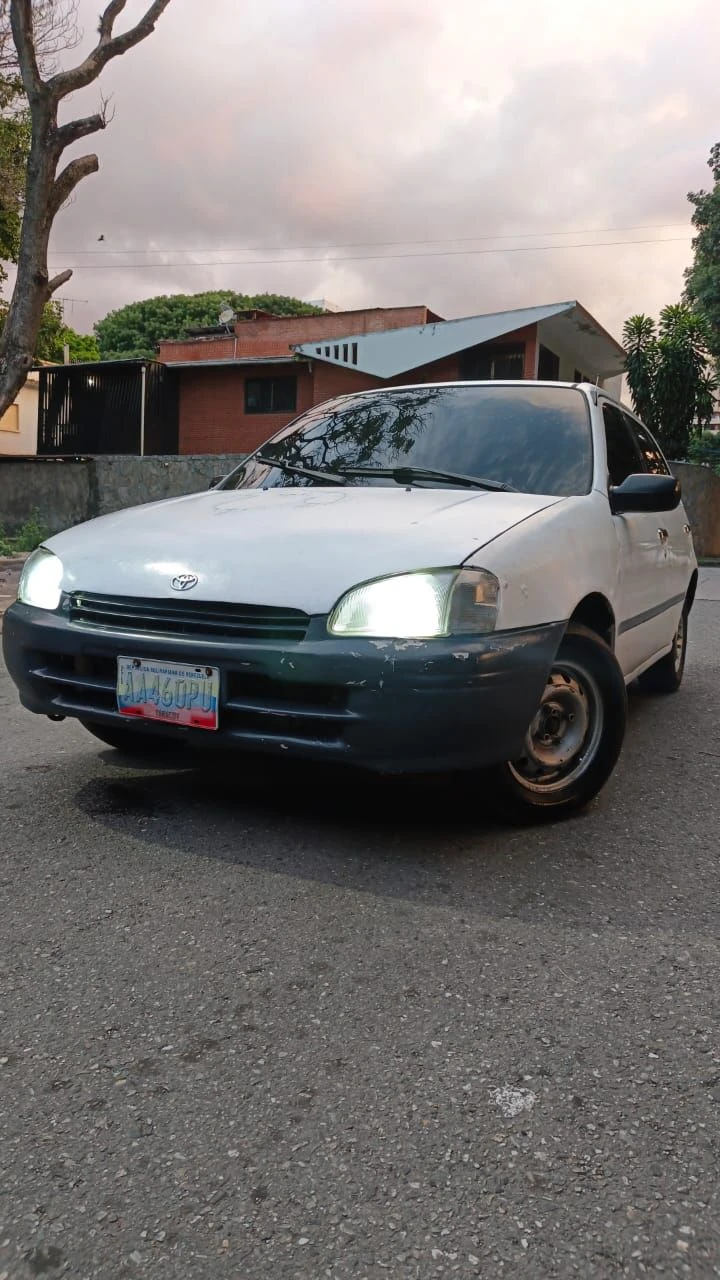 1998 Toyota Starlet Le - XLE