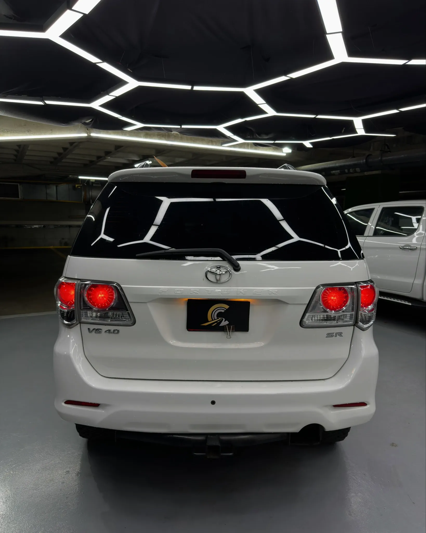 2017 Toyota Fortuner SR — photo 3