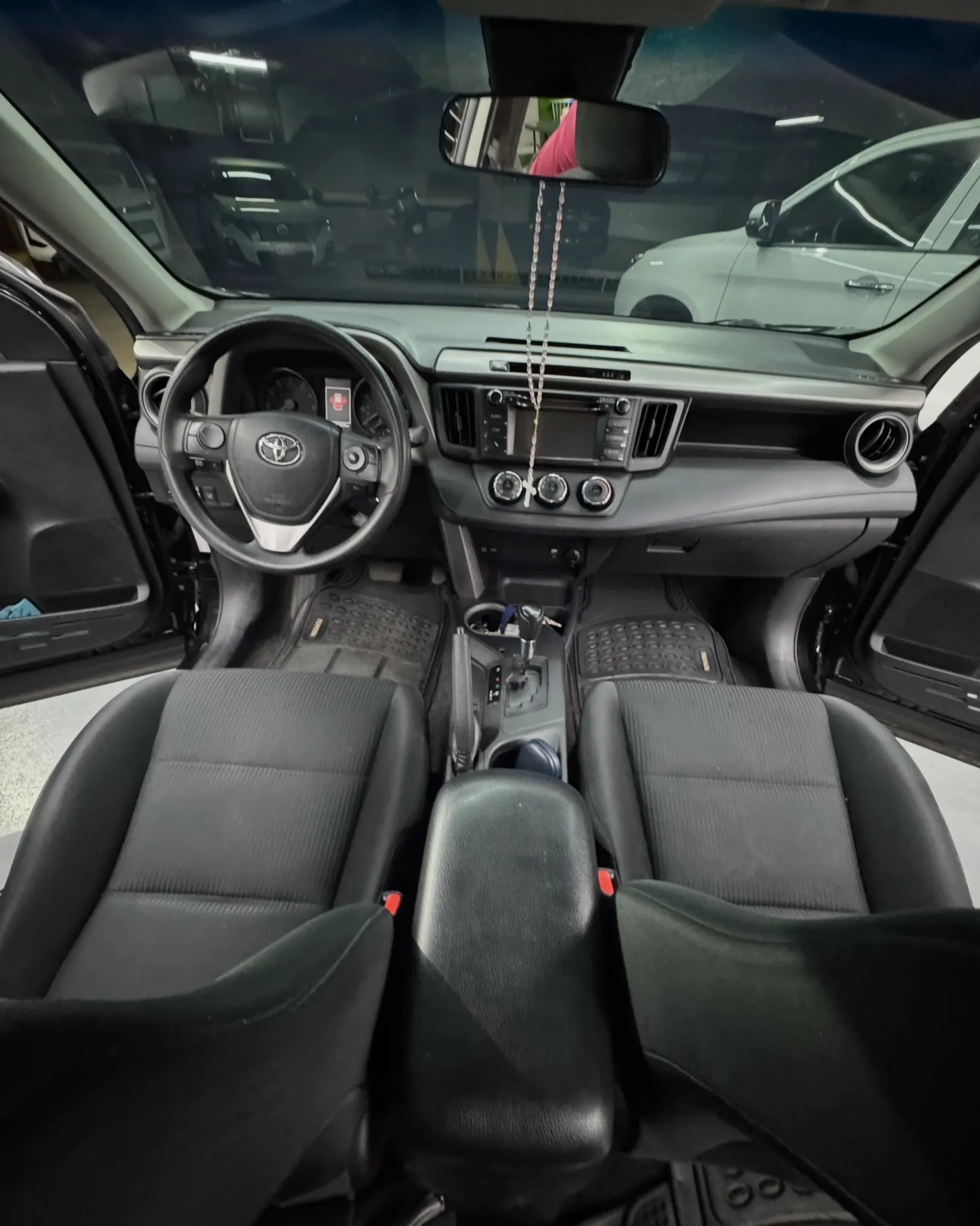 2018 Toyota RAV4 — photo 5
