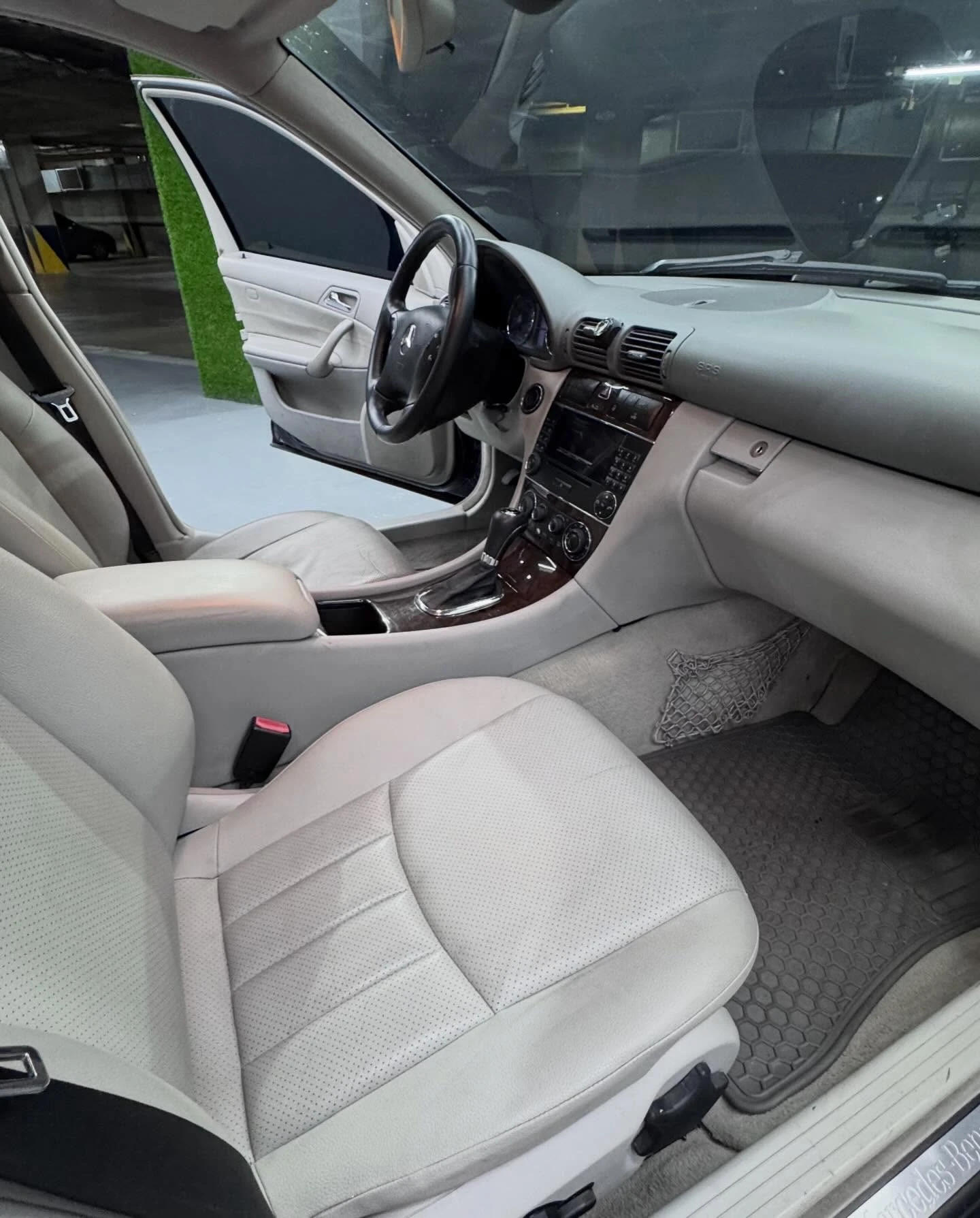 2008 Mercedes-Benz C-Class Kompressor C200 — photo 6