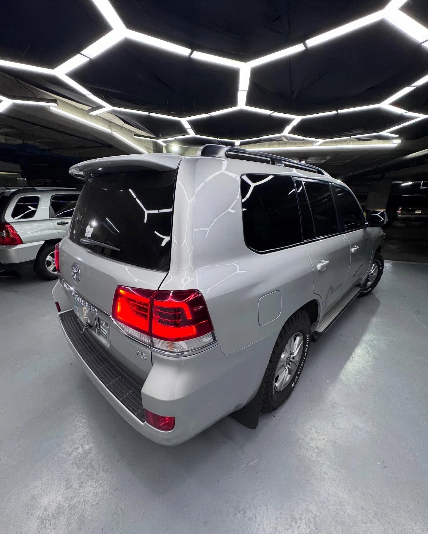 2016 Toyota Land Cruiser 200 GXR — photo 6