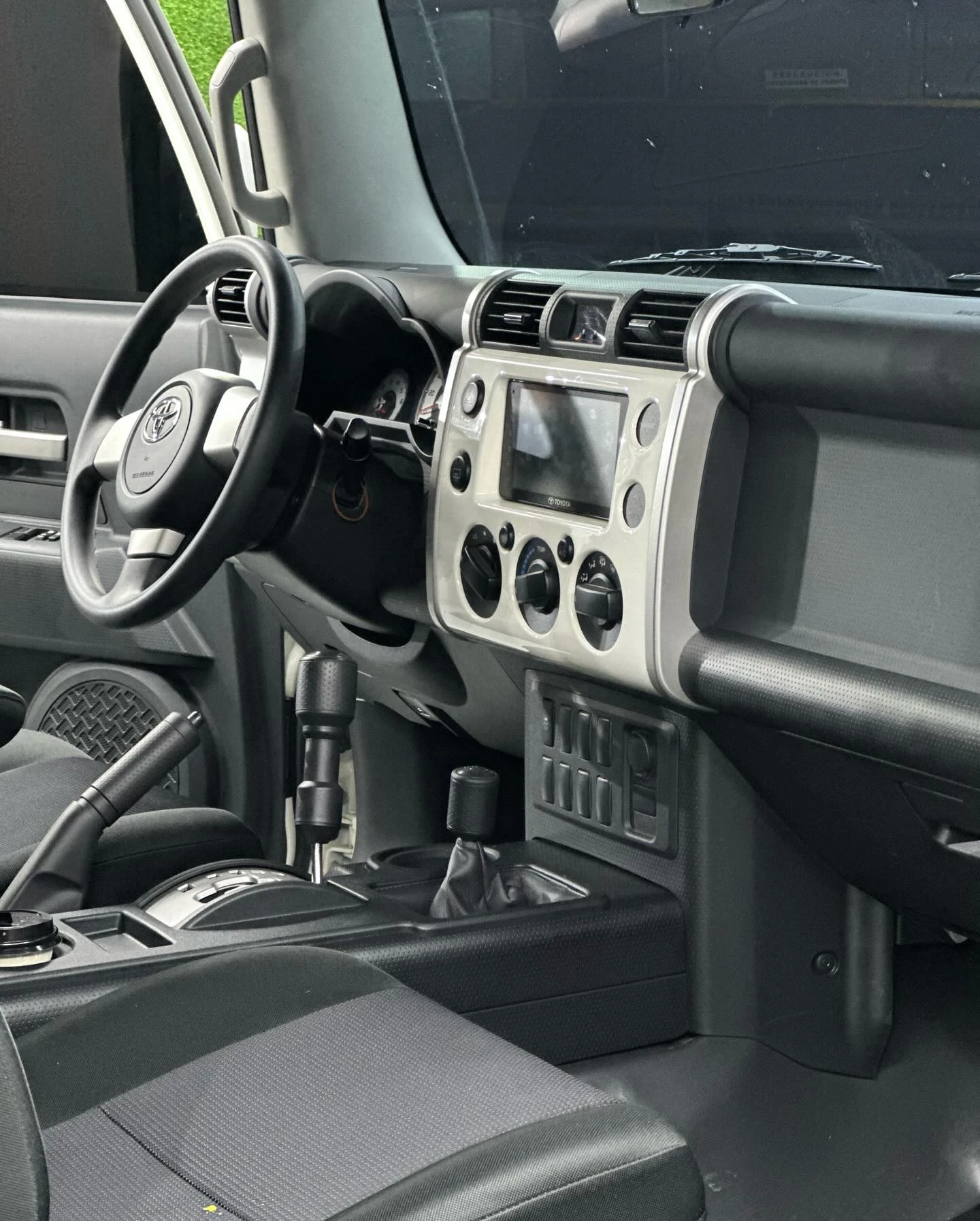 2023 Toyota FJ Cruiser — photo 4