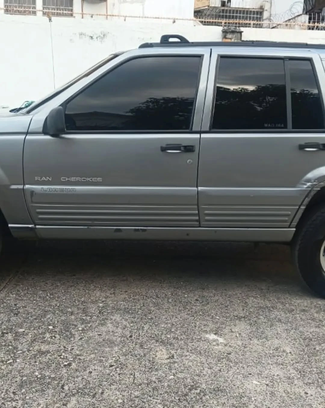 1998 Jeep Grand Cherokee Laredo — photo 11