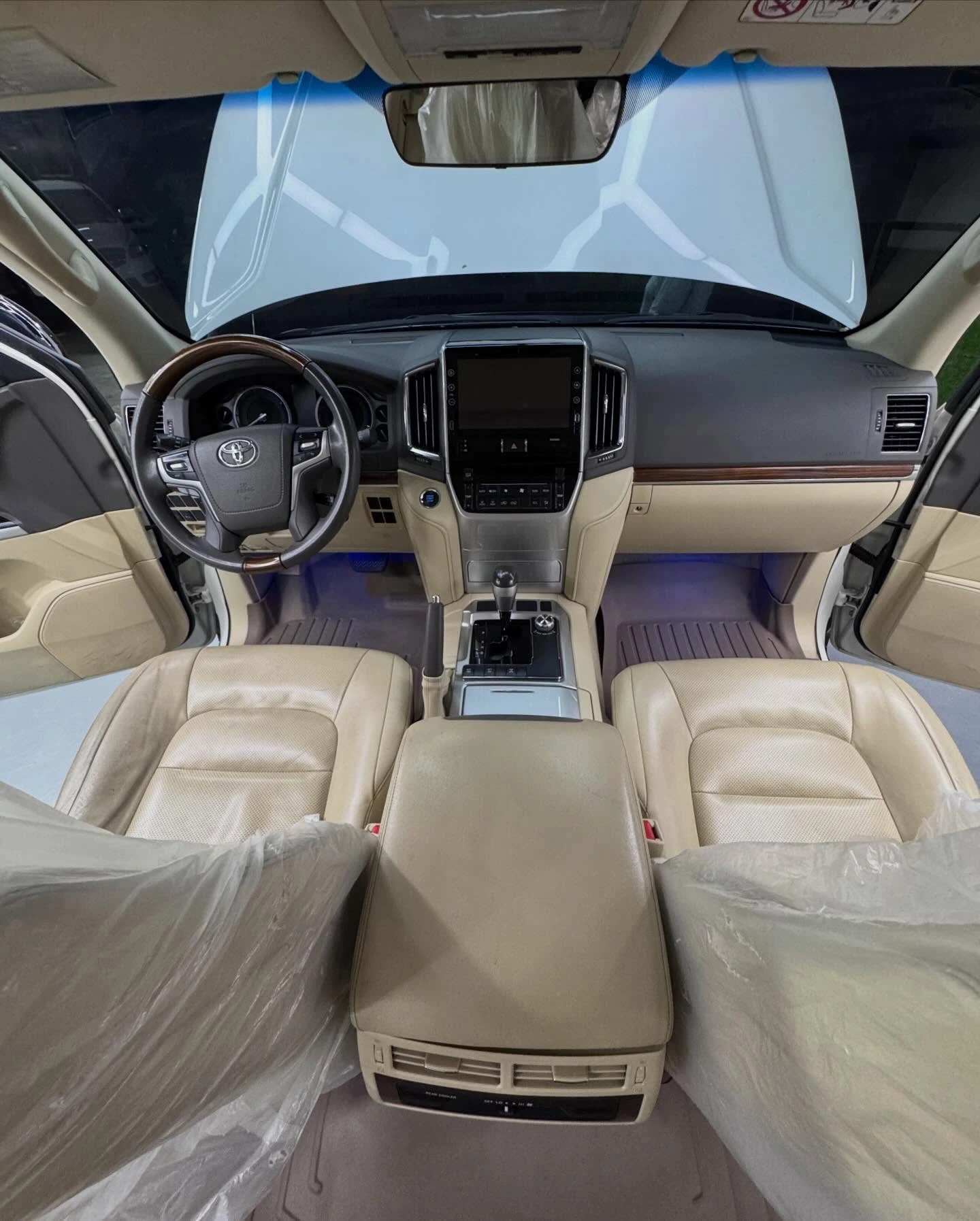 2016 Toyota Land Cruiser 200 — photo 5