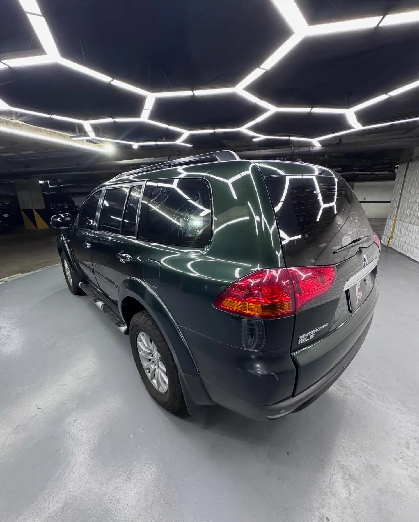 2014 Mitsubishi Montero GLS — photo 9