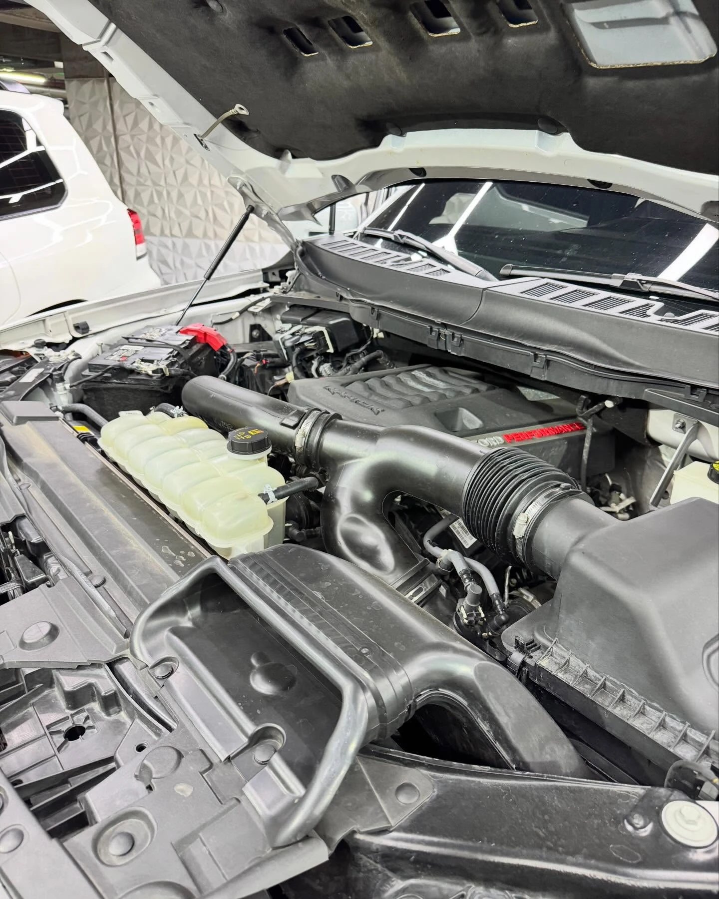 2023 Ford F-150 Raptor — photo 6