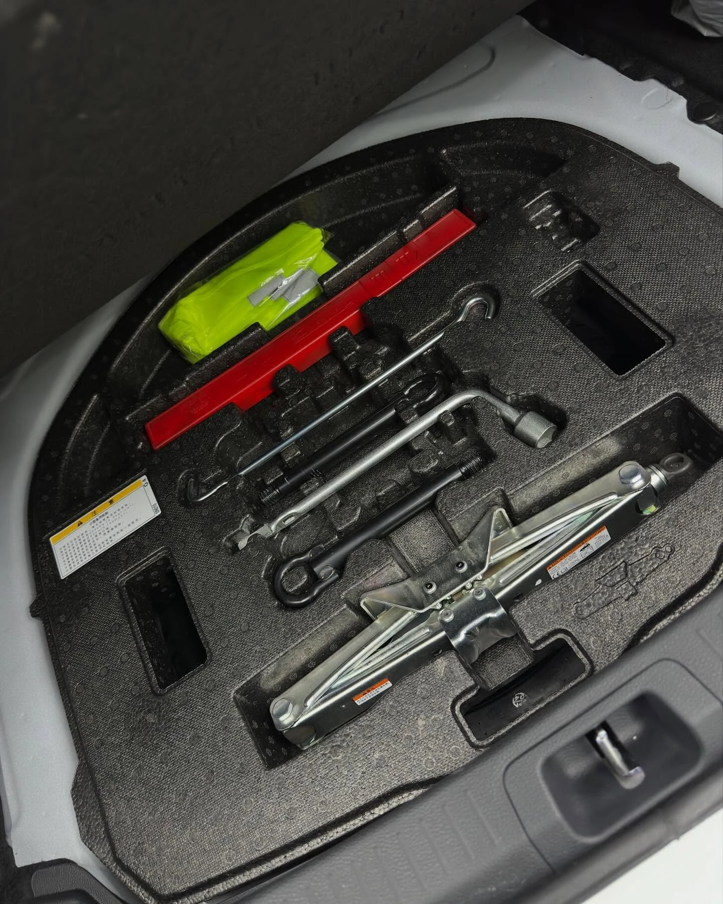 2026 Toyota Corolla Hybrid — photo 5
