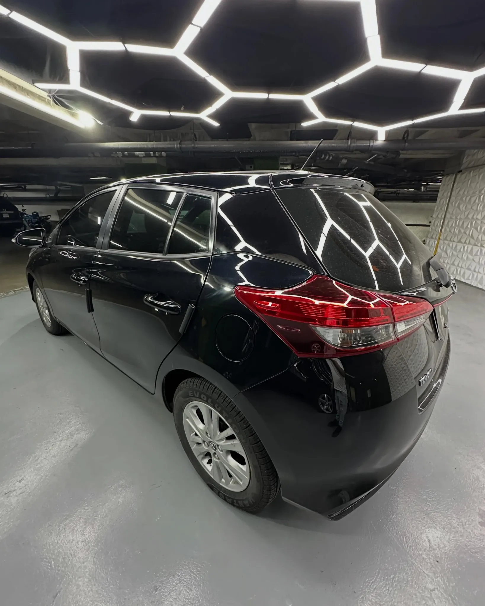 2020 Toyota Yaris — photo 3