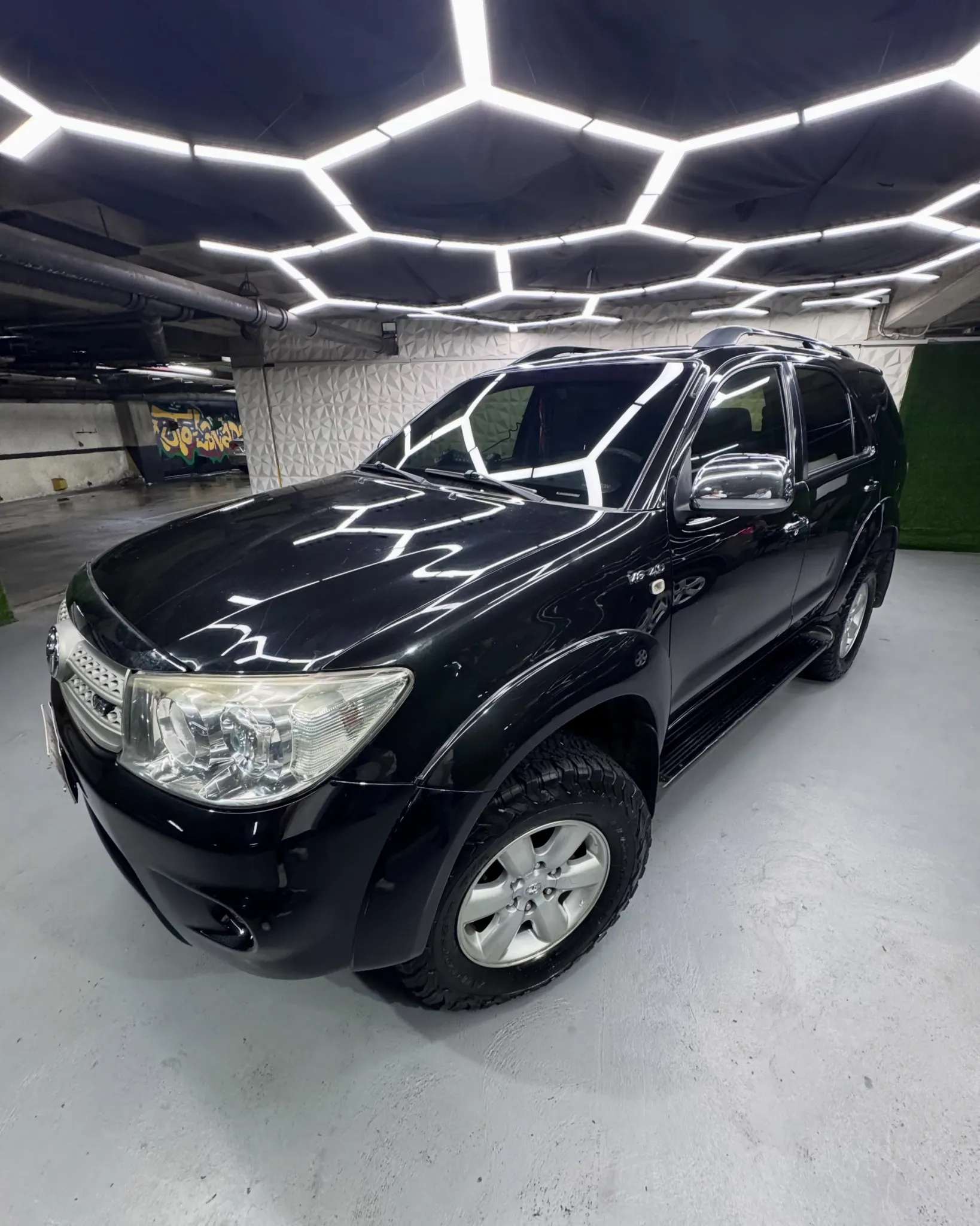 2012 Toyota Fortuner — foto 3