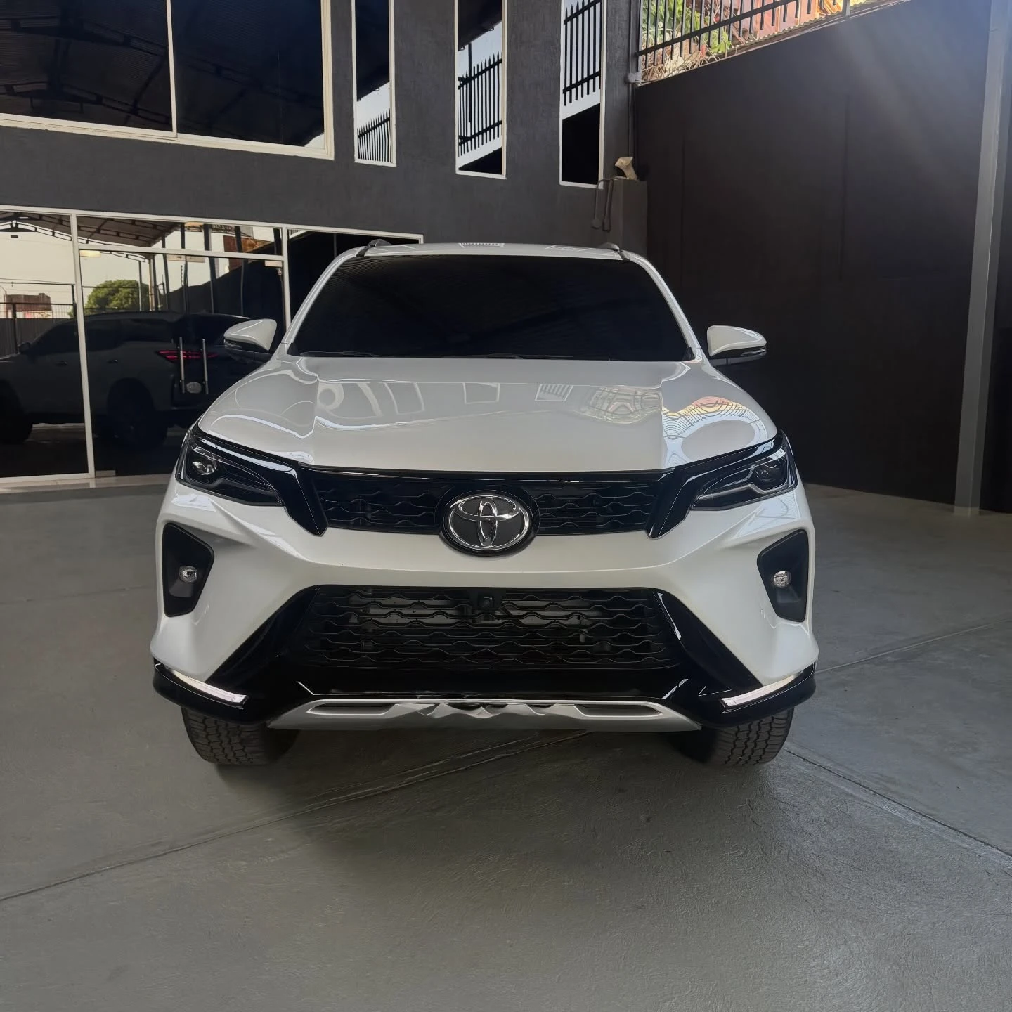 2025 Toyota Fortuner Sw4 — photo 2
