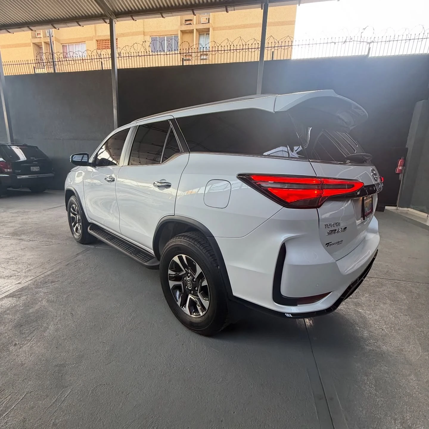 2025 Toyota Fortuner Sw4 — photo 5