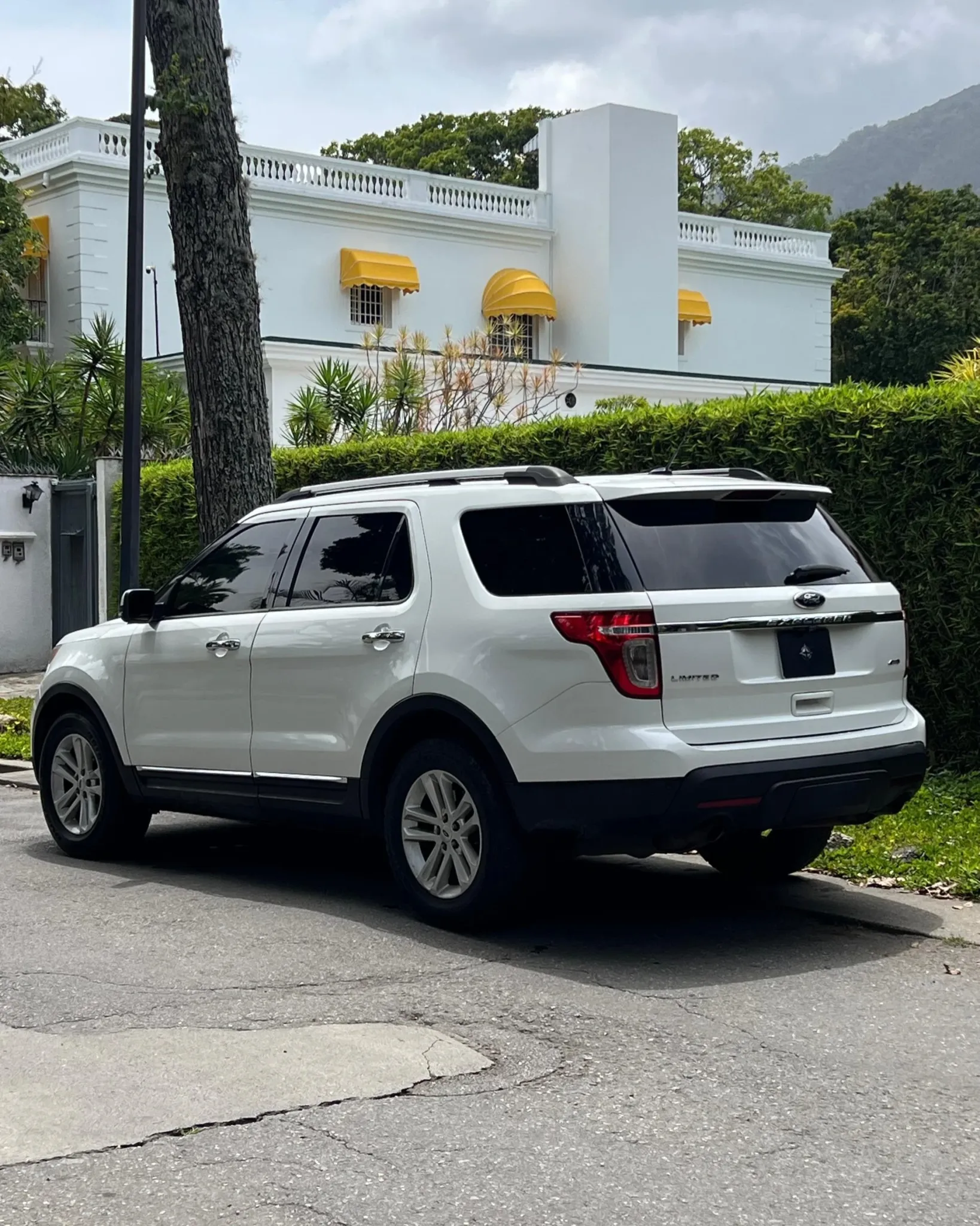 2013 Ford Explorer XLT — photo 5