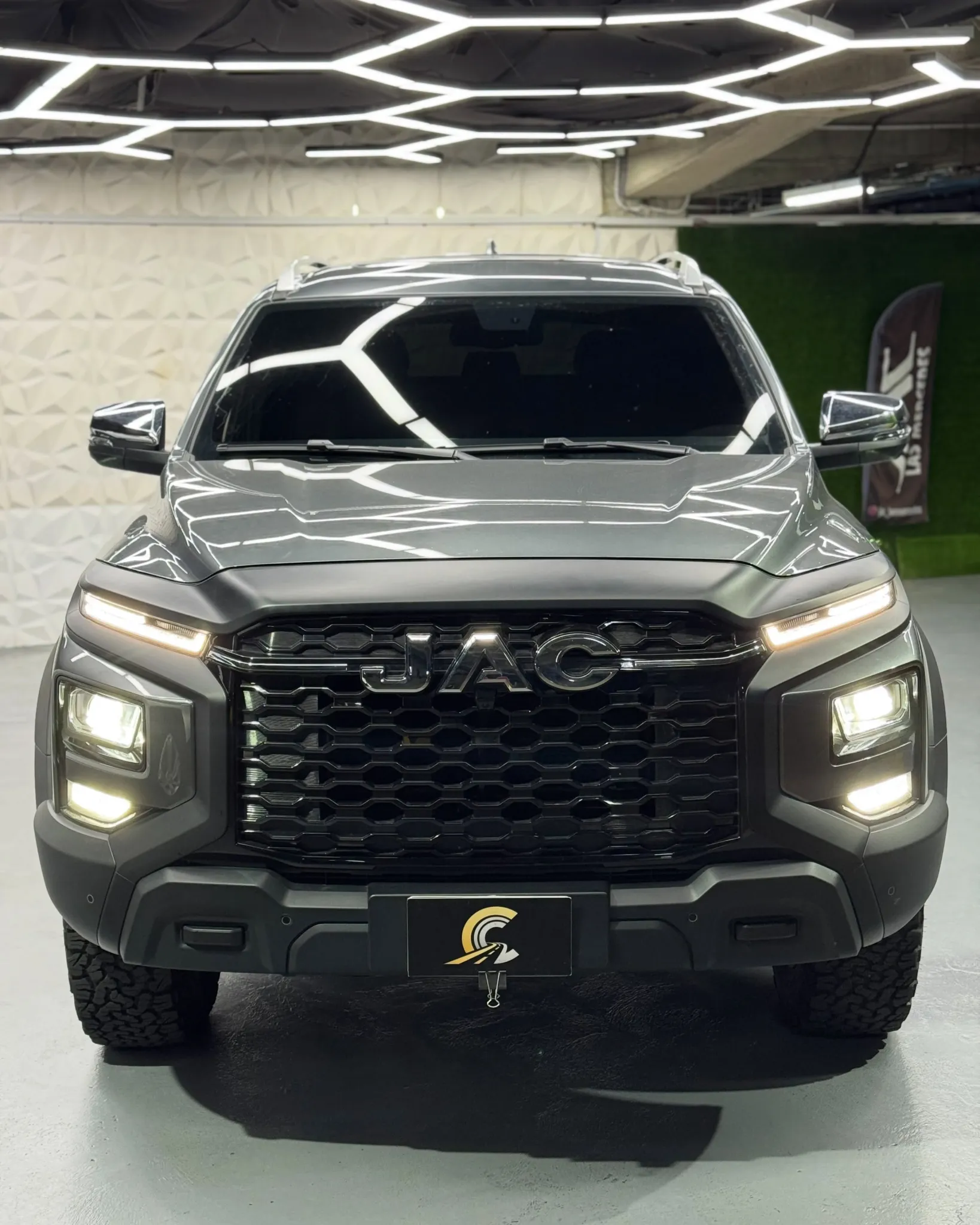 2026 JAC T9