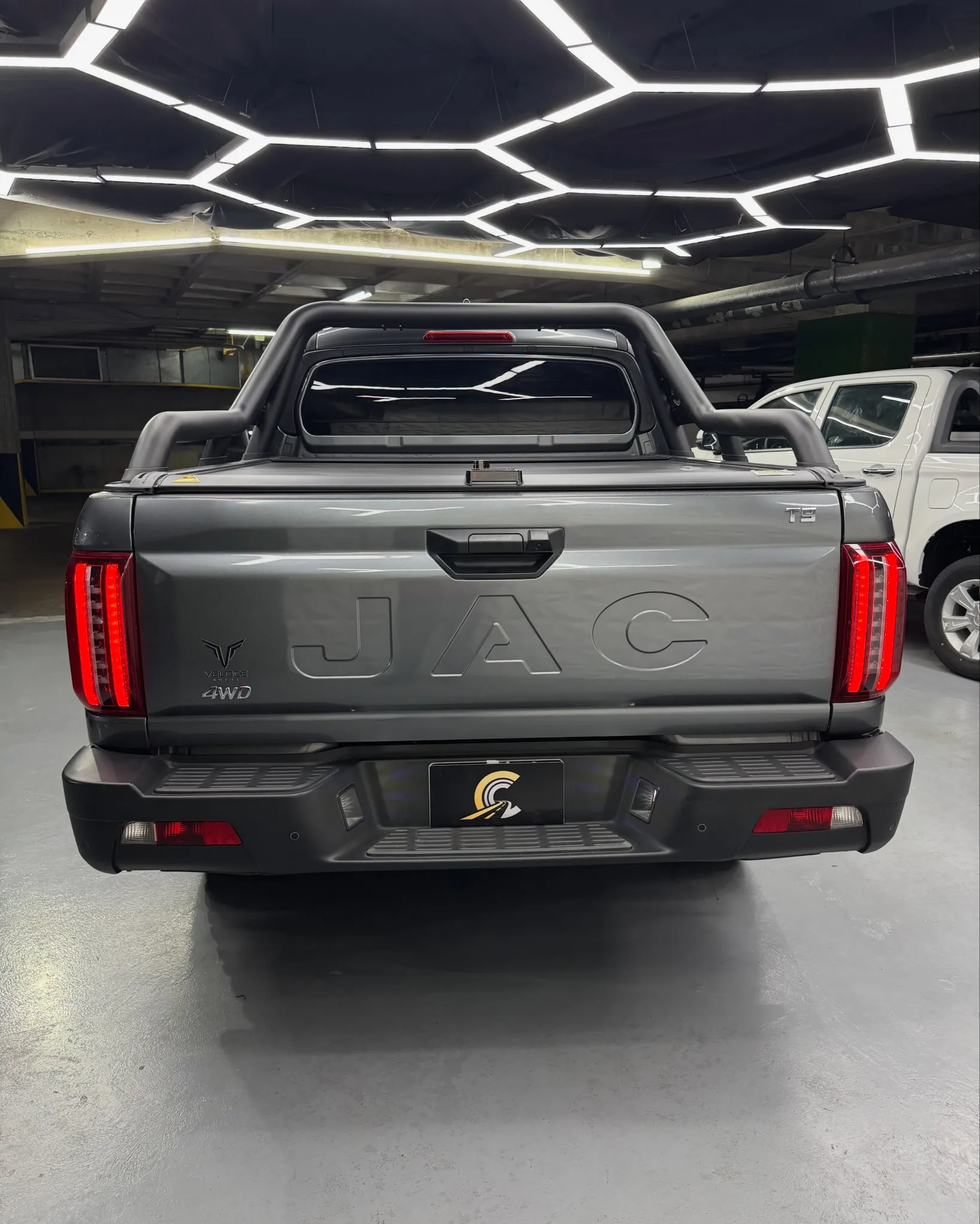 2026 JAC T9 — photo 2