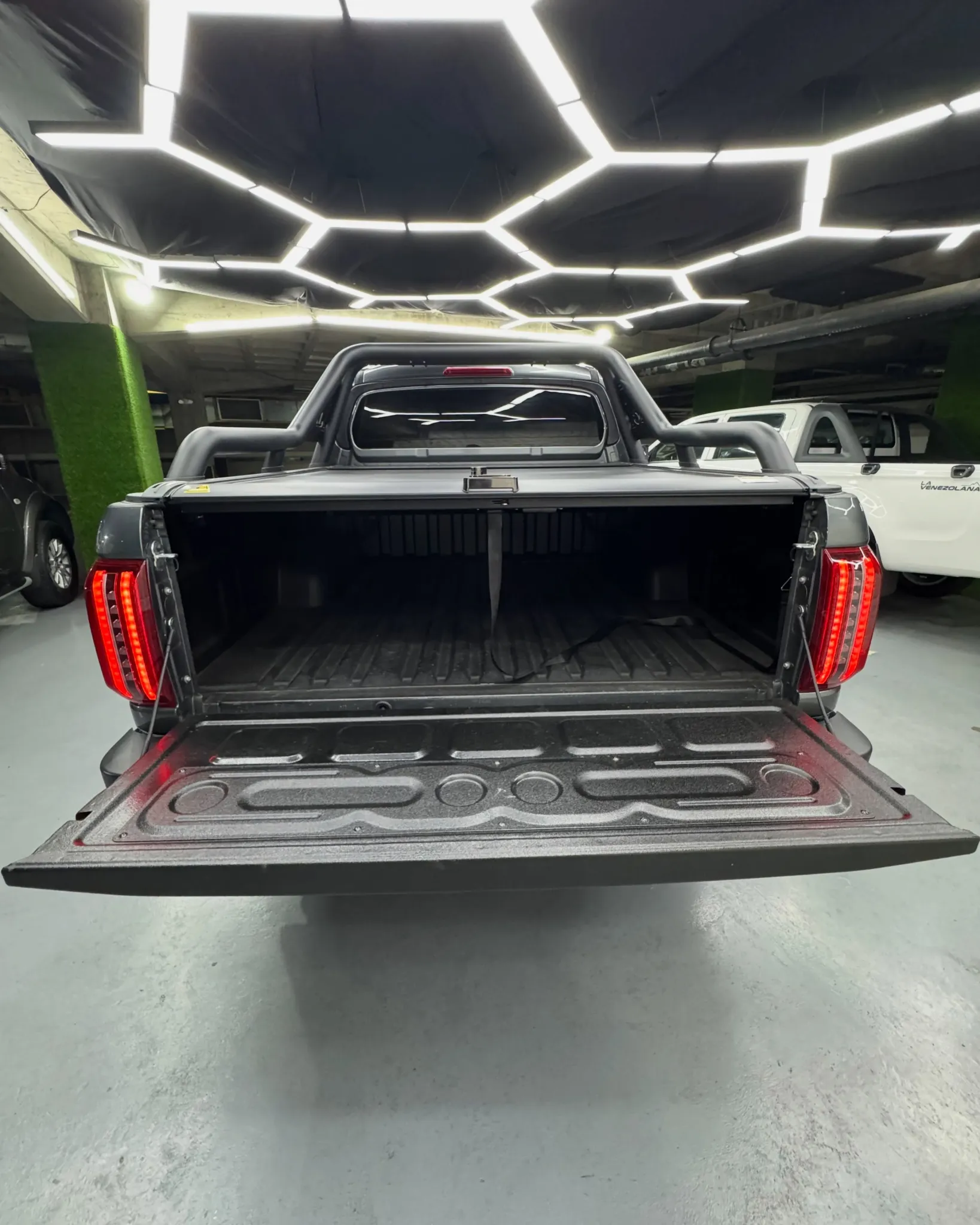 2026 JAC T9 — photo 3