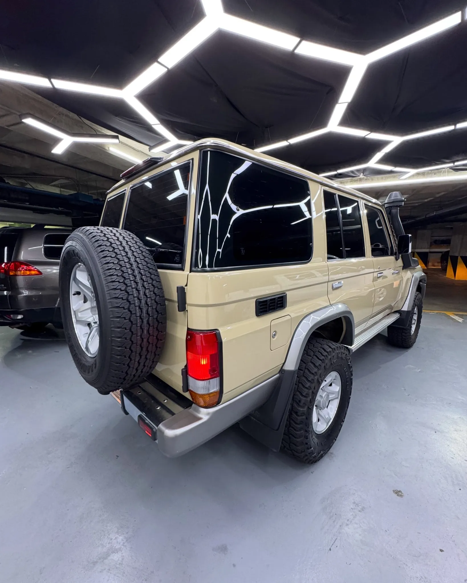 2022 Toyota Land Cruiser Serie 76 — photo 8