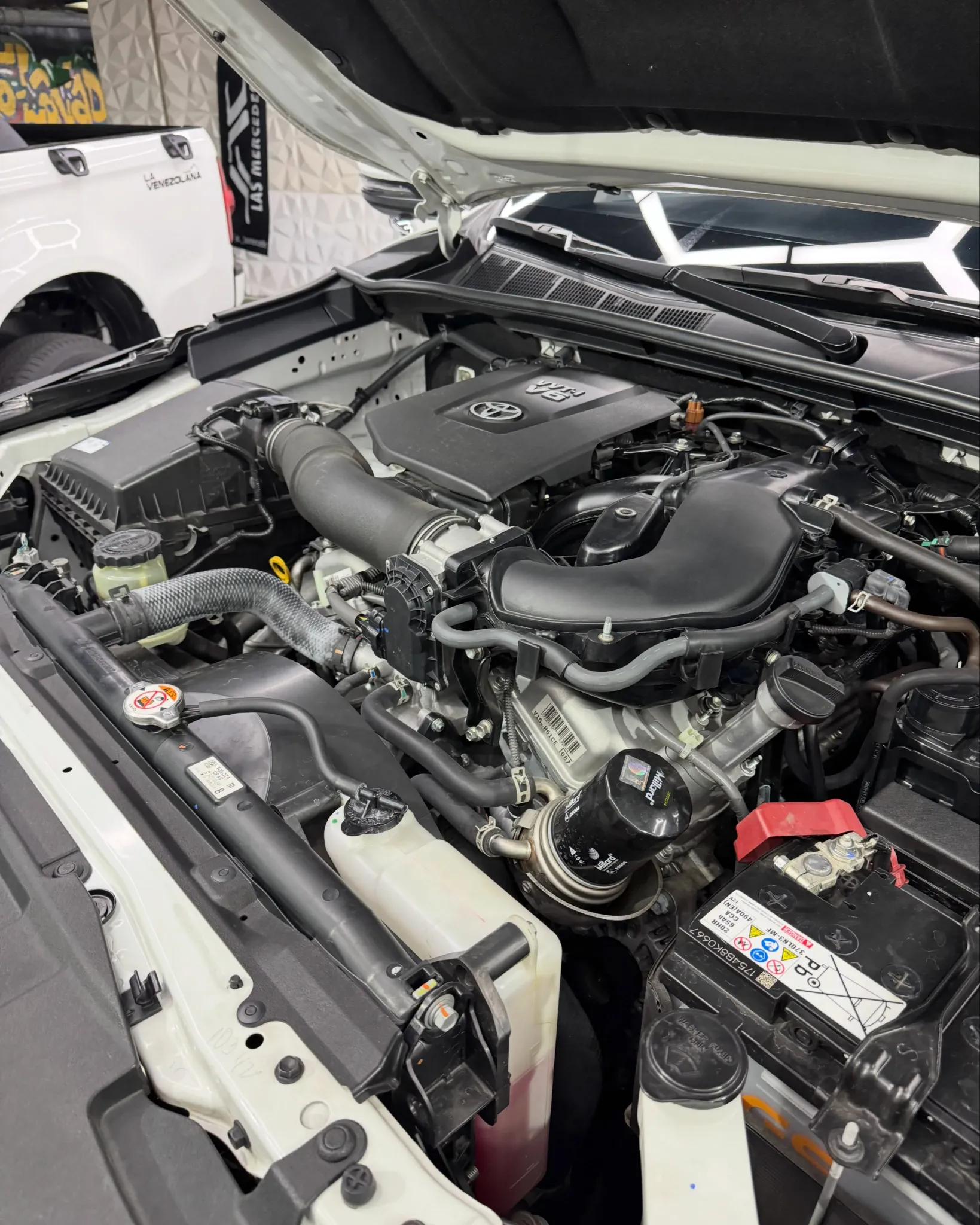 2024 Toyota Fortuner Dubai VX.R — foto 7