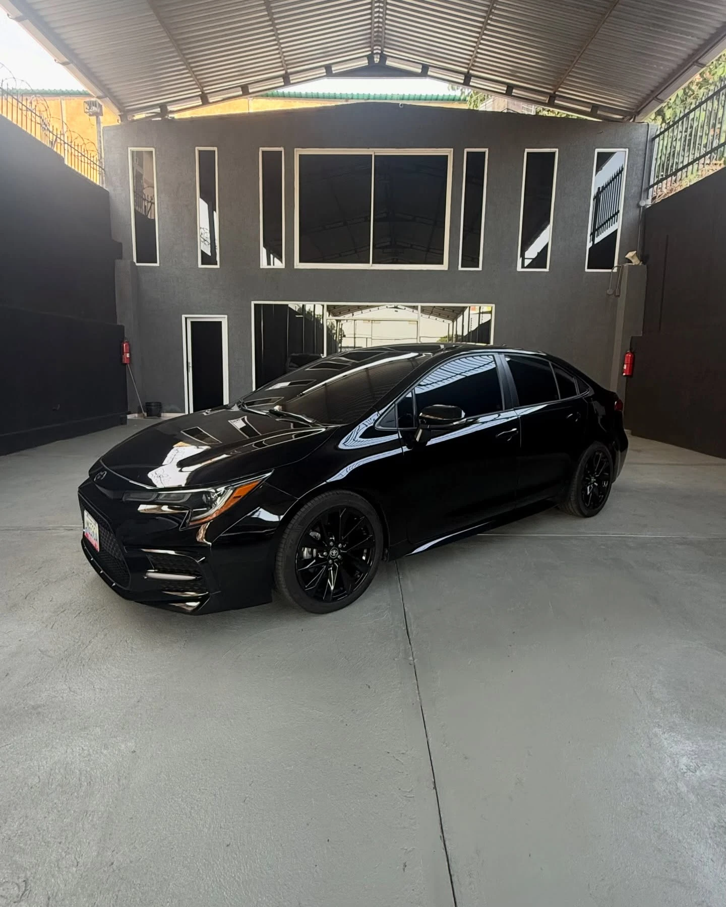 2020 Toyota Corolla Naigtshade — photo 3