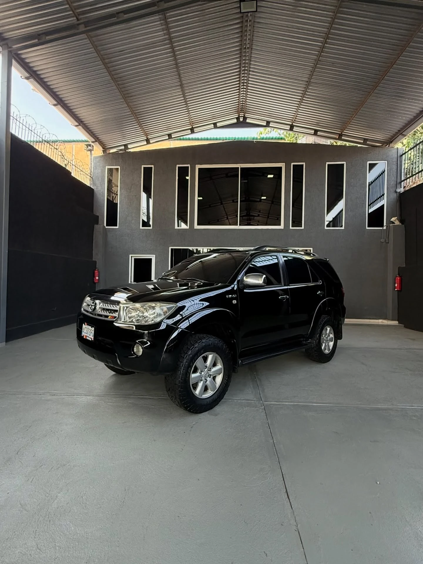 2011 Toyota Fortuner Sr — photo 3
