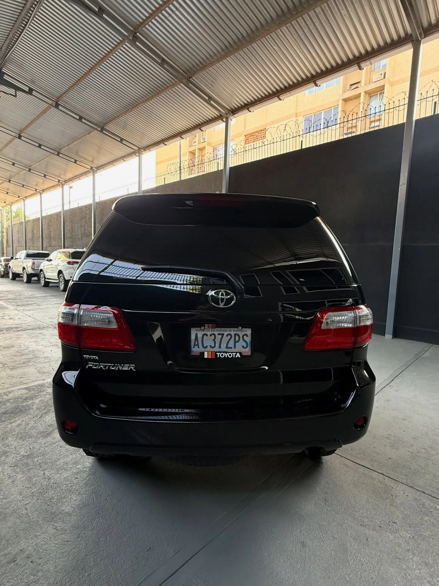 2011 Toyota Fortuner Sr — photo 5