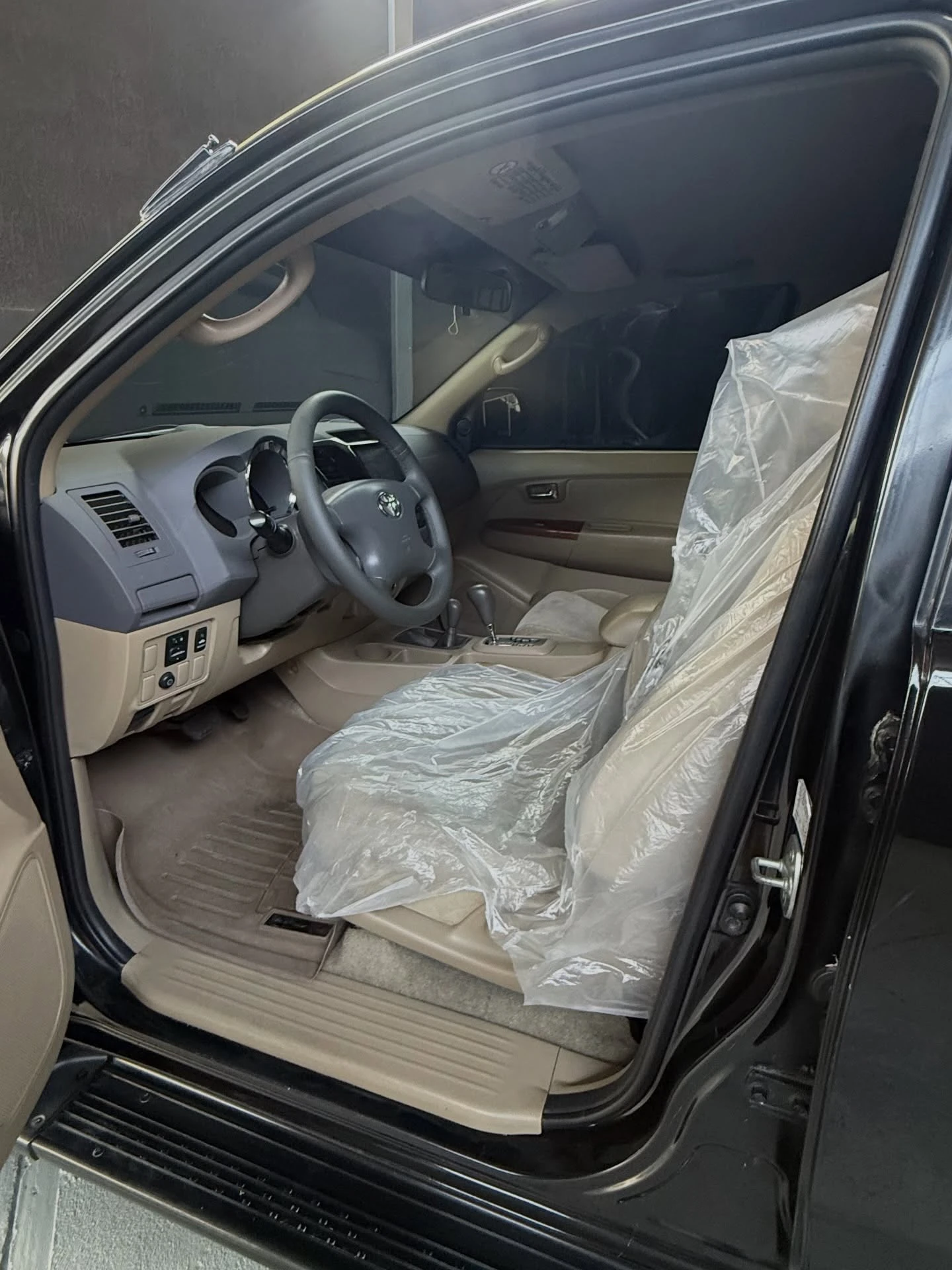 2011 Toyota Fortuner Sr — photo 7