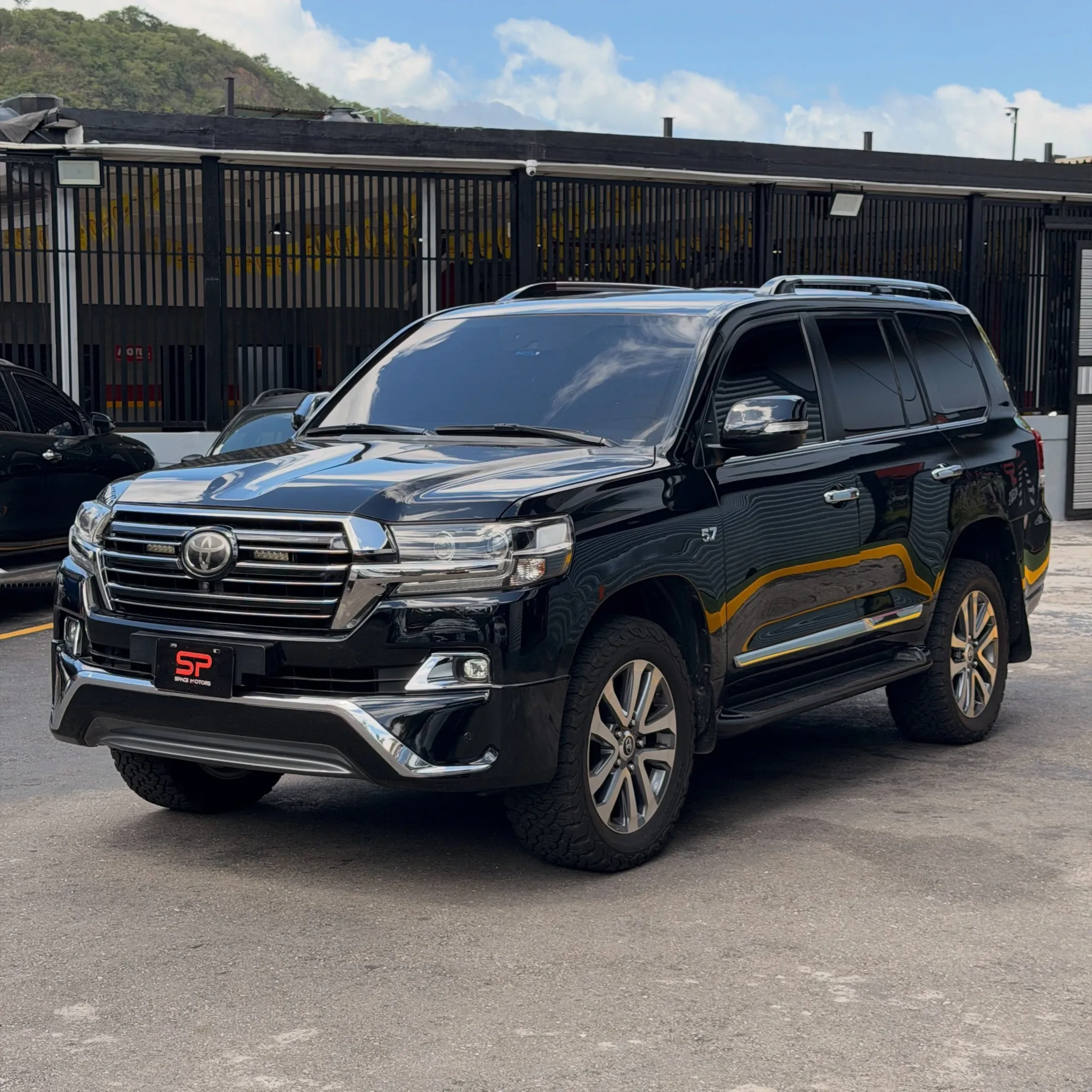 2017 Toyota Land Cruiser 200