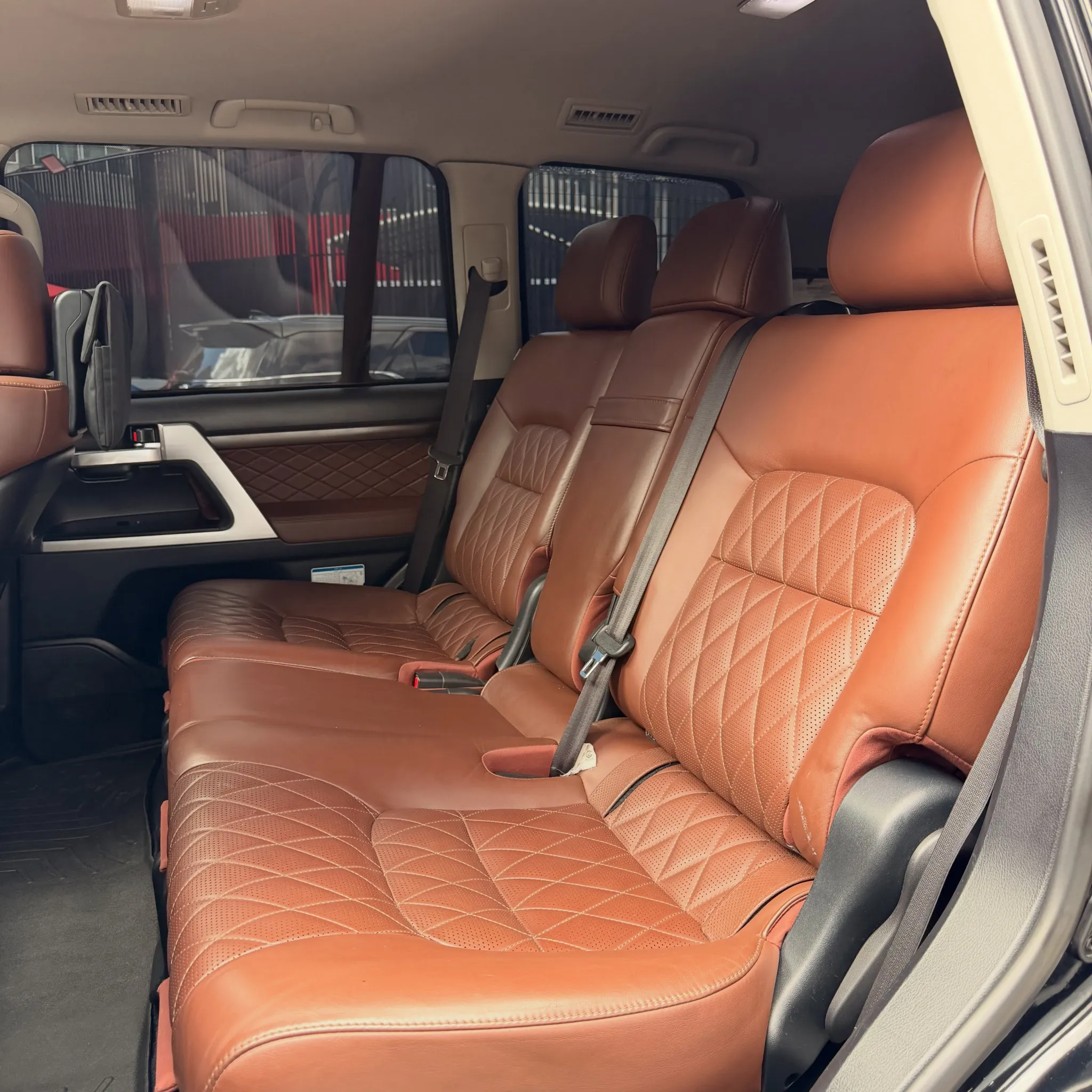 2017 Toyota Land Cruiser 200 Black Edition — photo 6