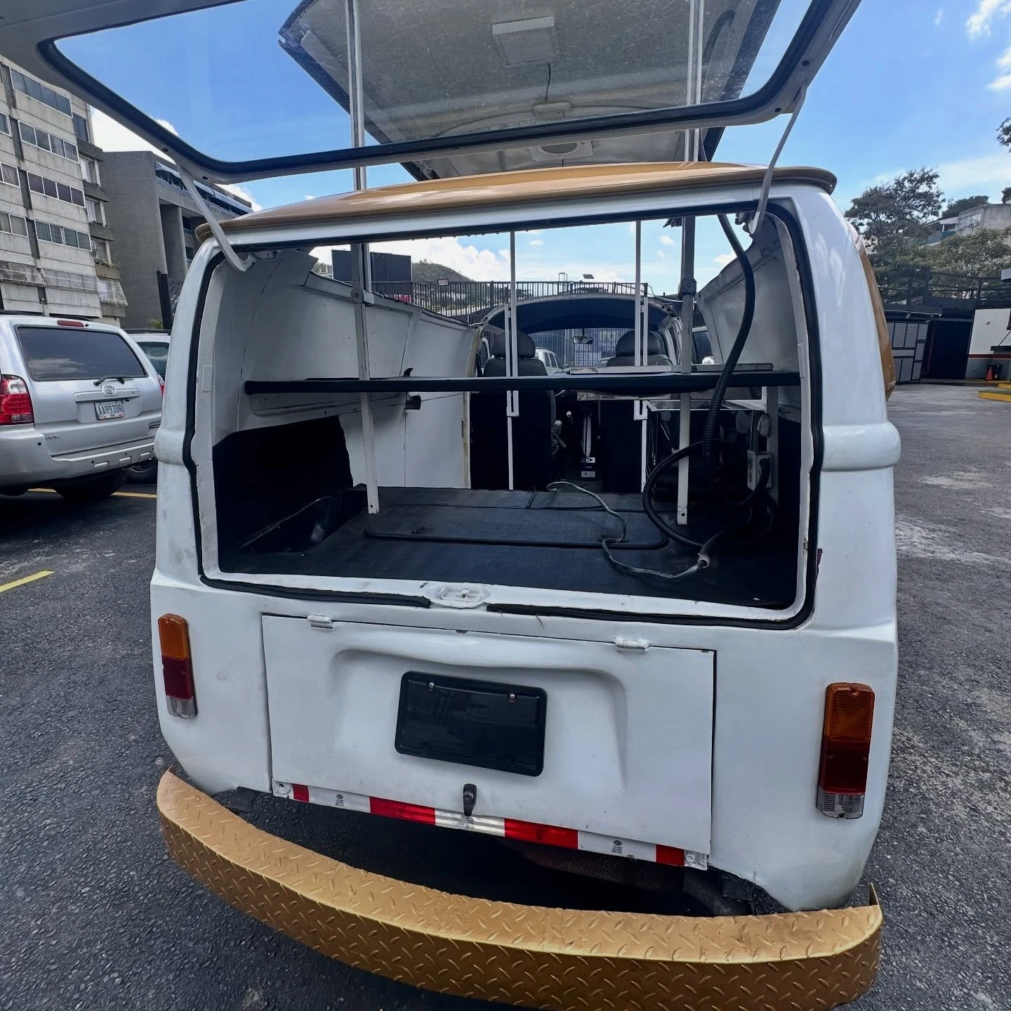 1976 Volkswagen maxi taxi — foto 3