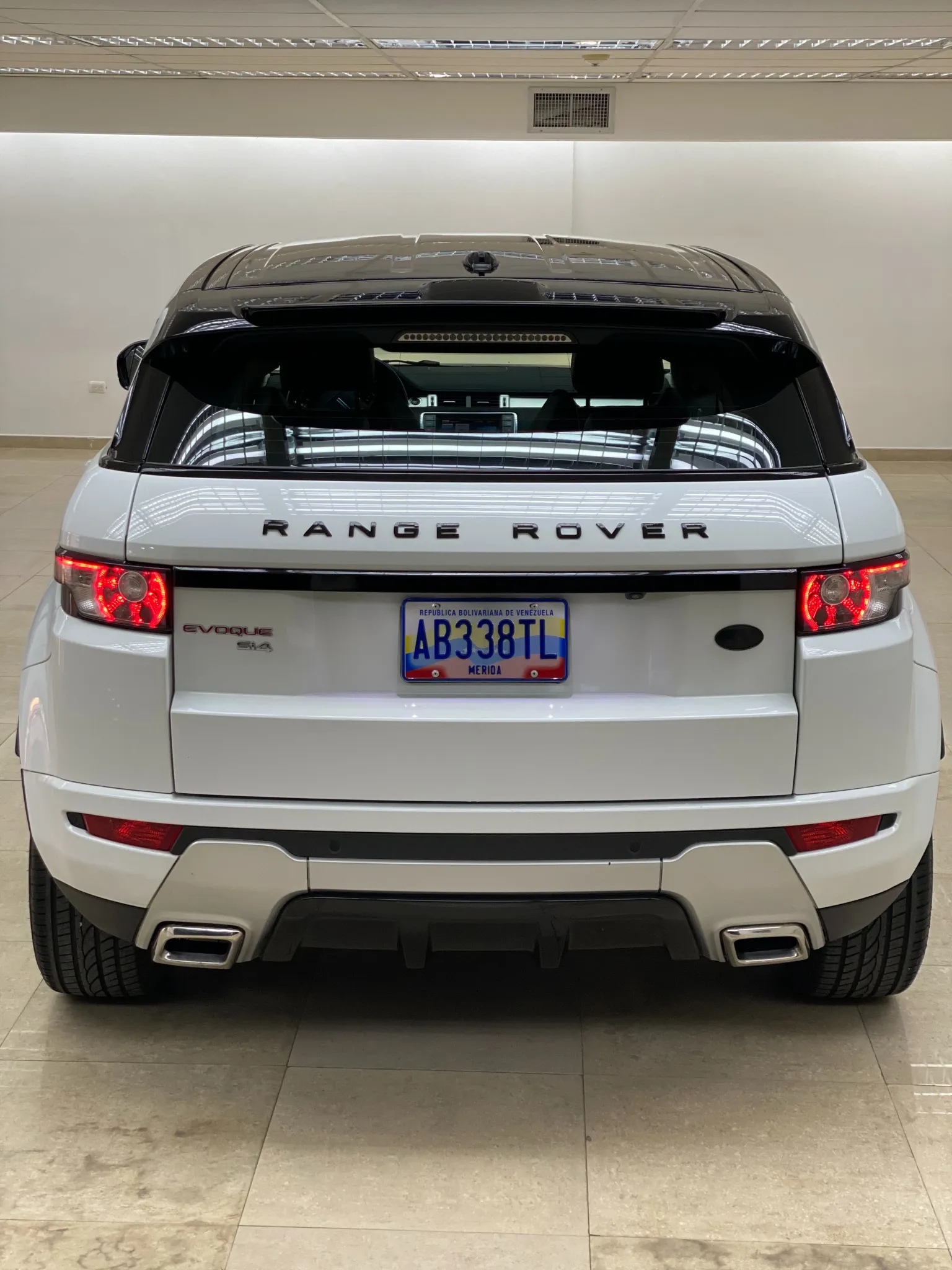 2012 Land Rover Range Rover Evoque SI4 — foto 2