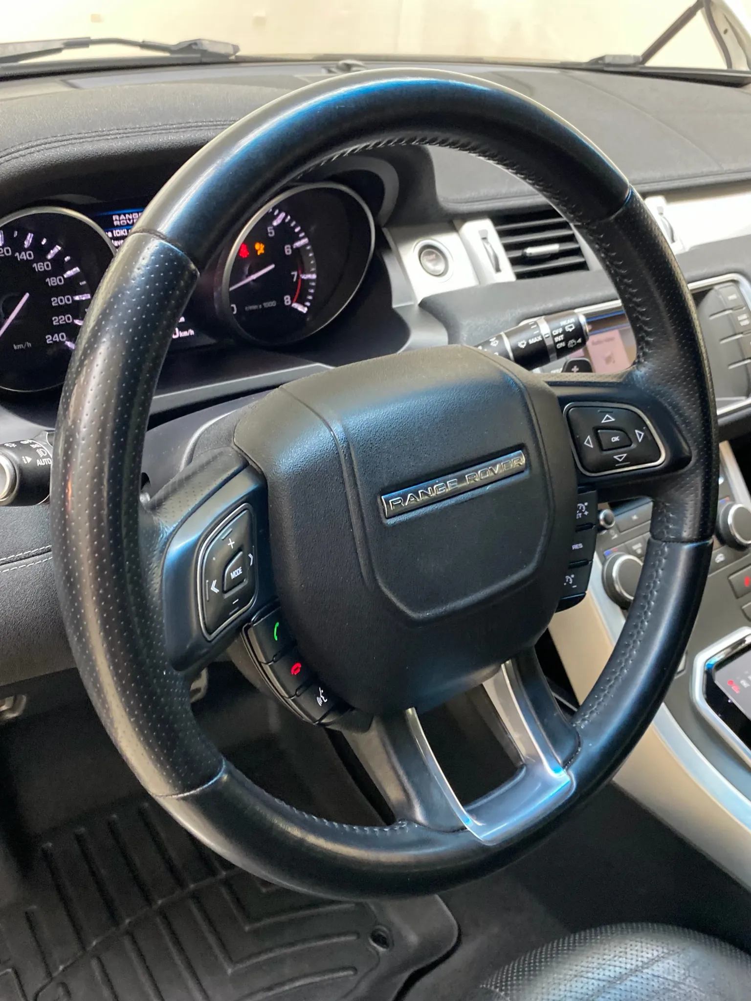 2012 Land Rover Range Rover Evoque SI4 — foto 4