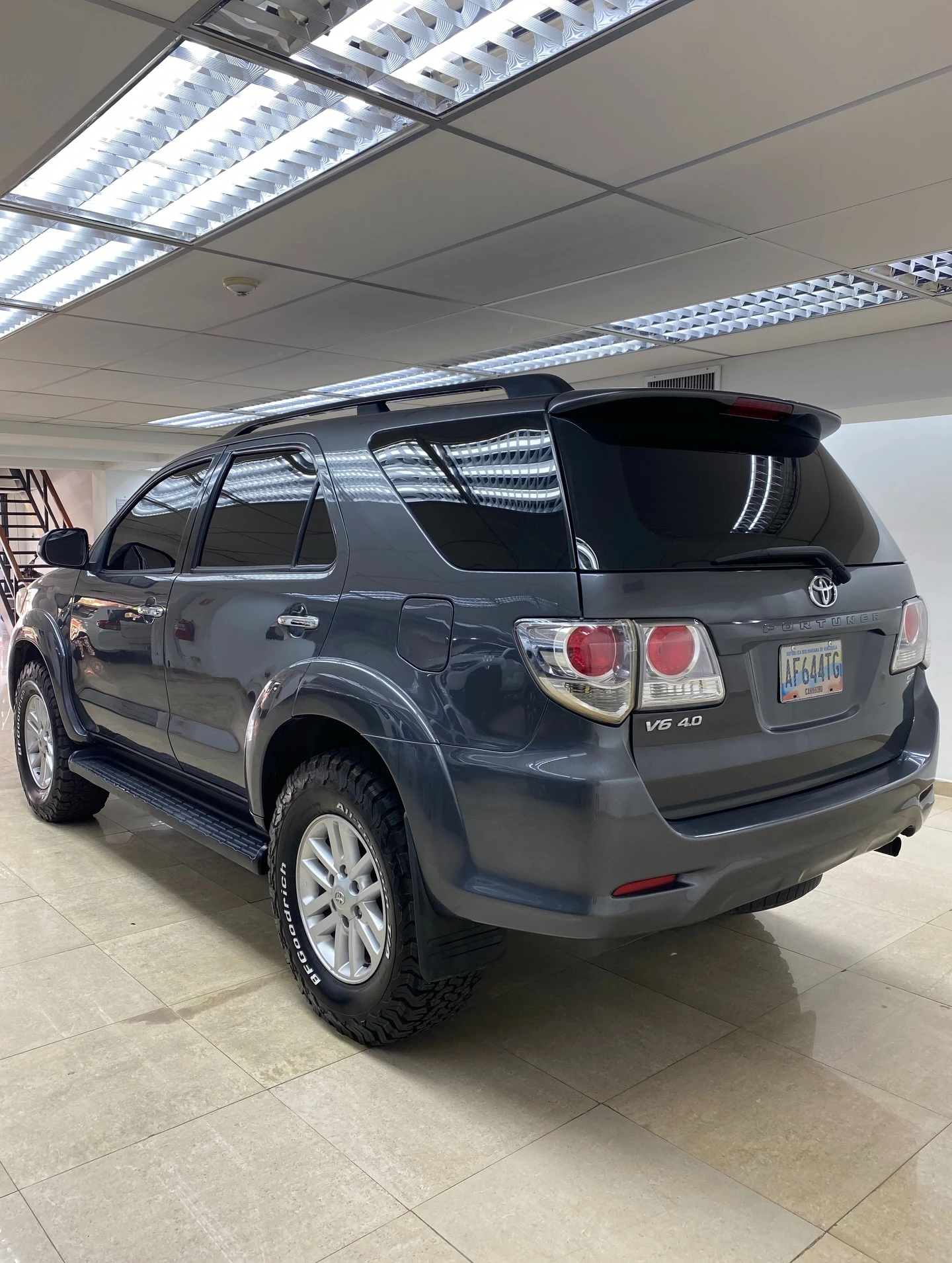 2013 Toyota Fortuner 2013 IMPECABLE — foto 3