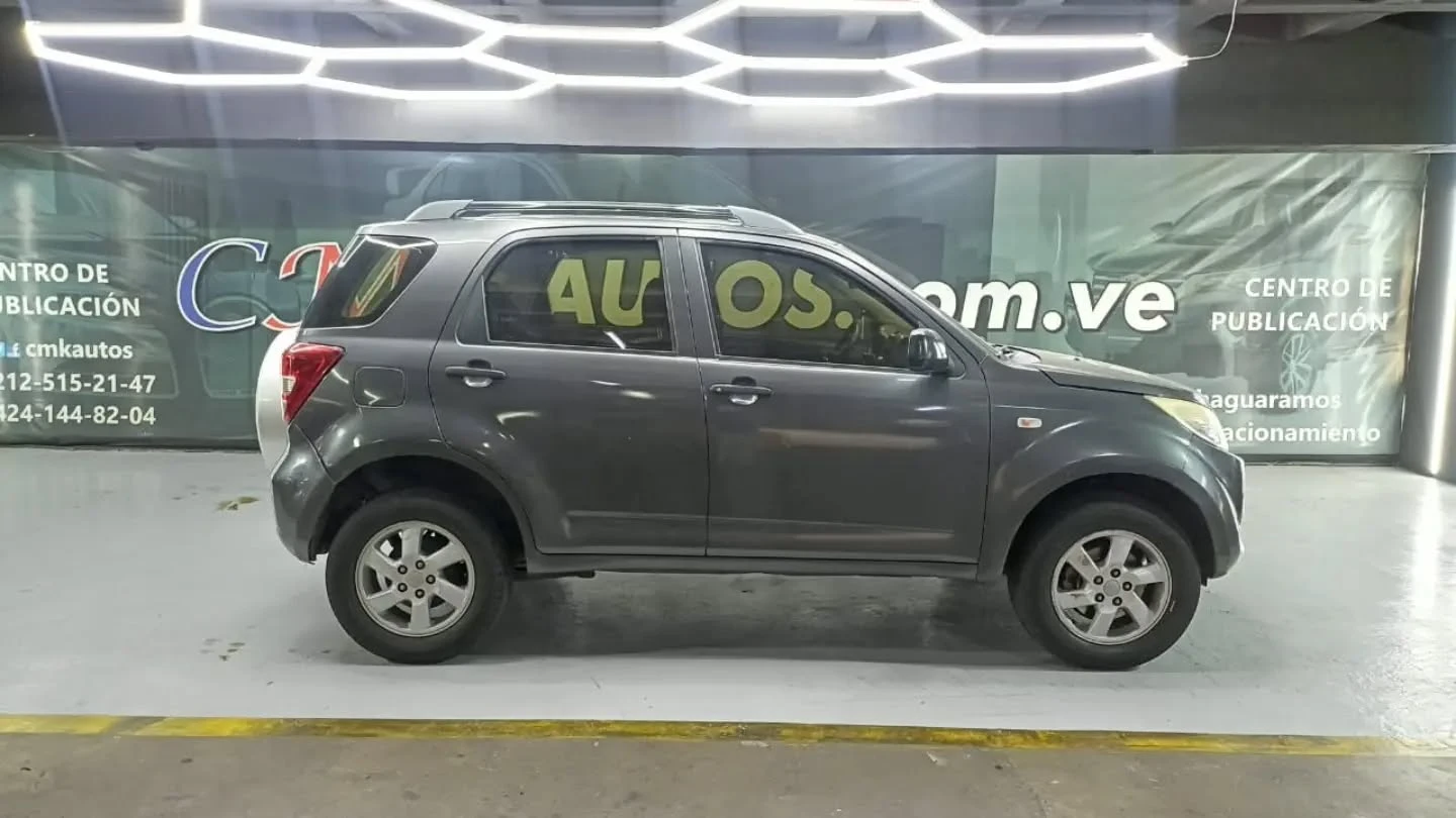 2011 Daihatsu Terios Bego 2011 — photo 2