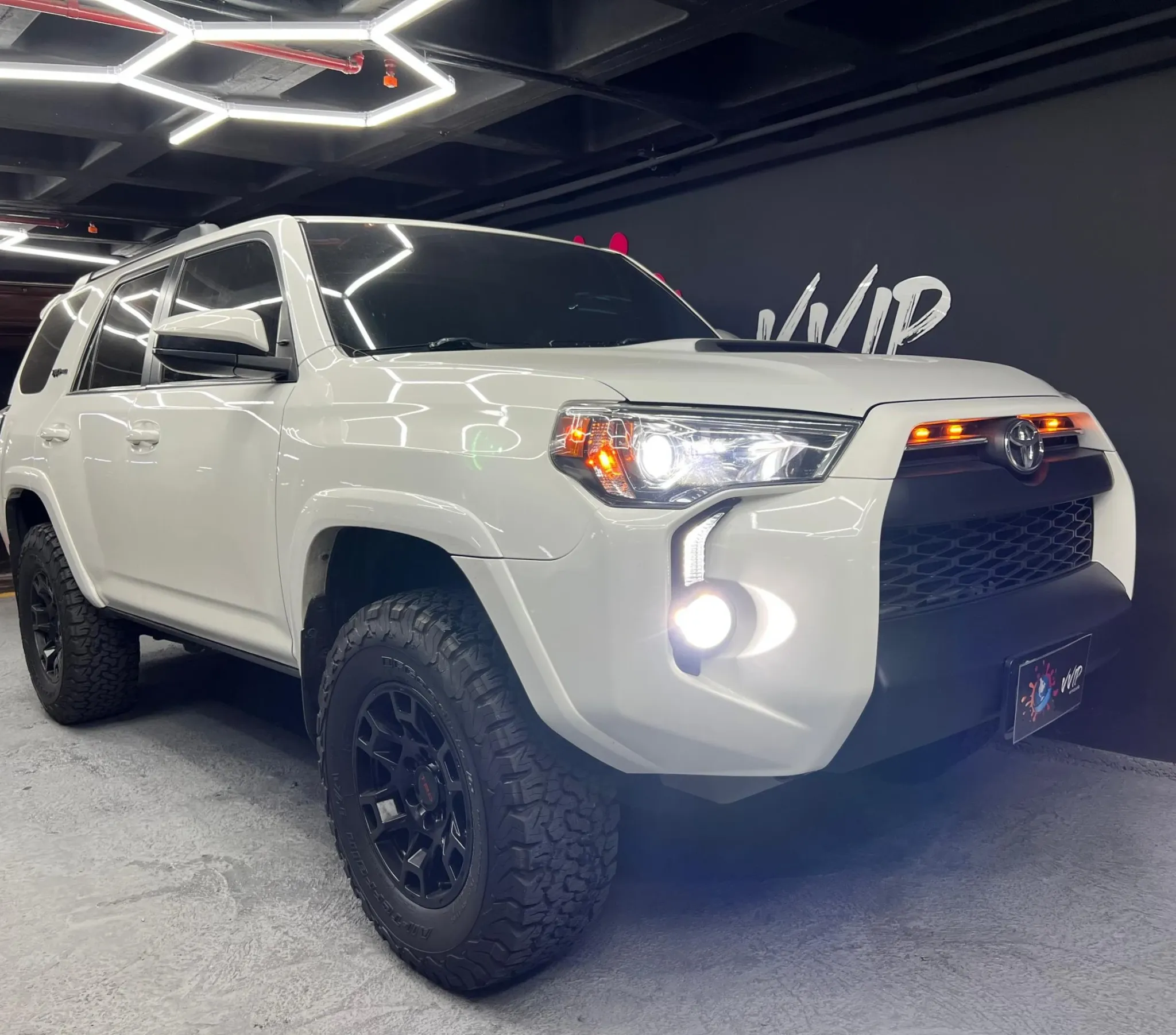 2020 Toyota 4Runner — photo 2