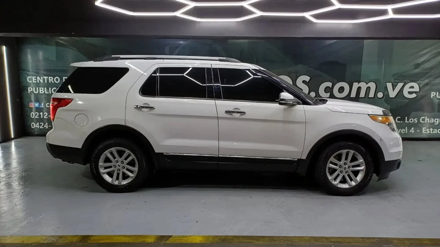 2014 Ford Explorer — foto 2
