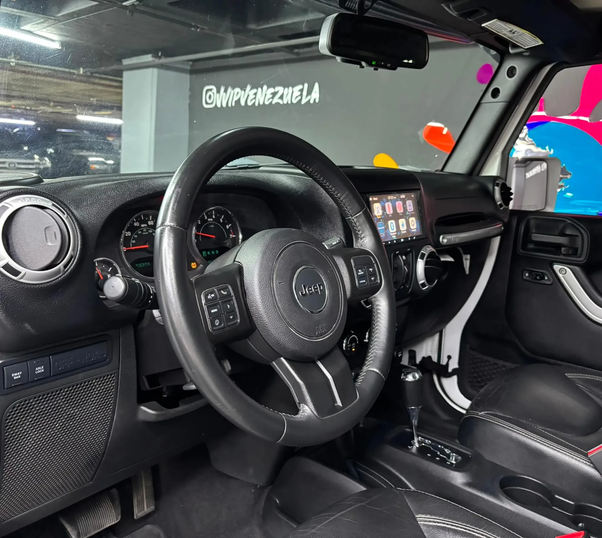 2015 Jeep Wrangler Rubicon Unlimited — photo 7