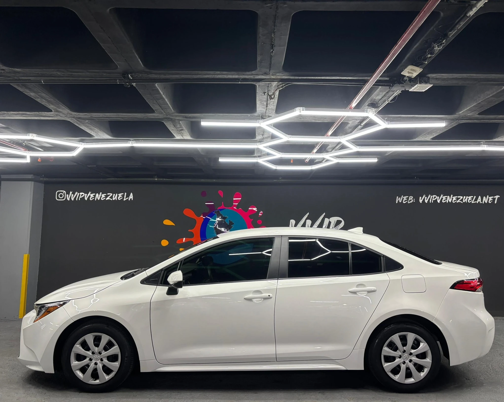 2024 Toyota Corolla LE — photo 3