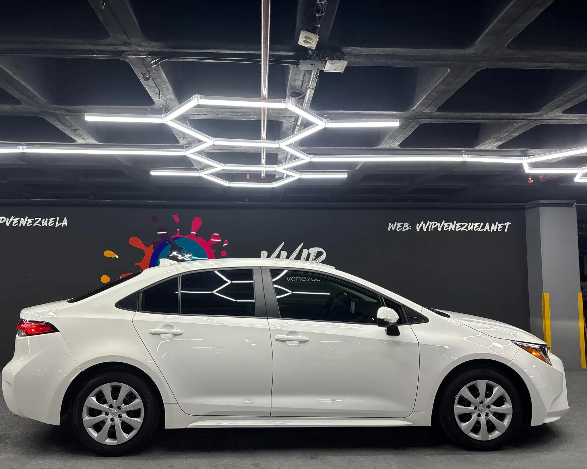2024 Toyota Corolla LE — photo 4