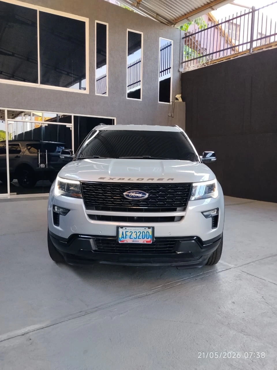 2019 Ford Explorer Limite Sport — photo 2