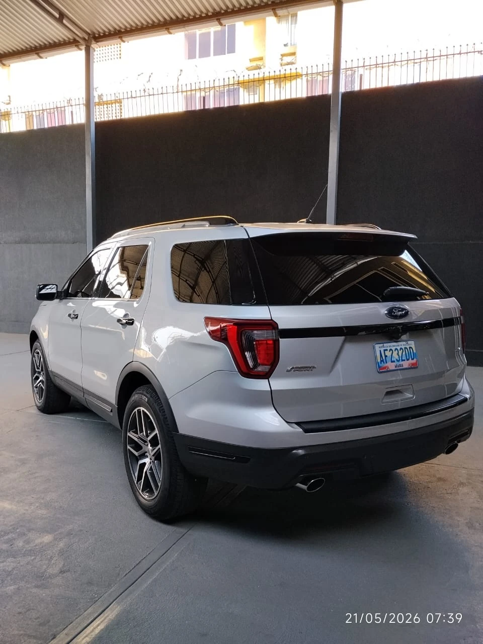 2019 Ford Explorer Limite Sport — photo 4