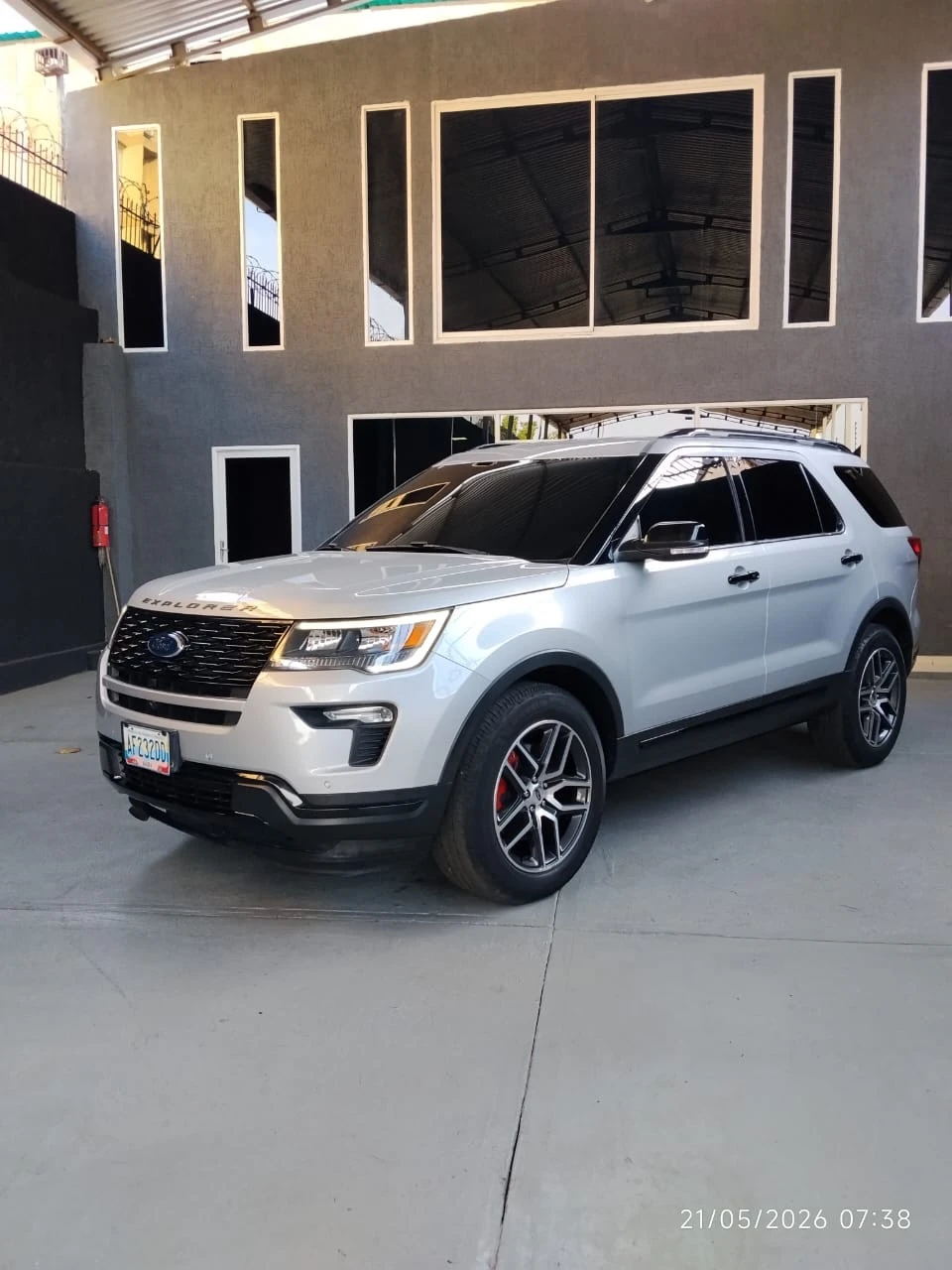 2019 Ford Explorer Limite Sport — photo 3