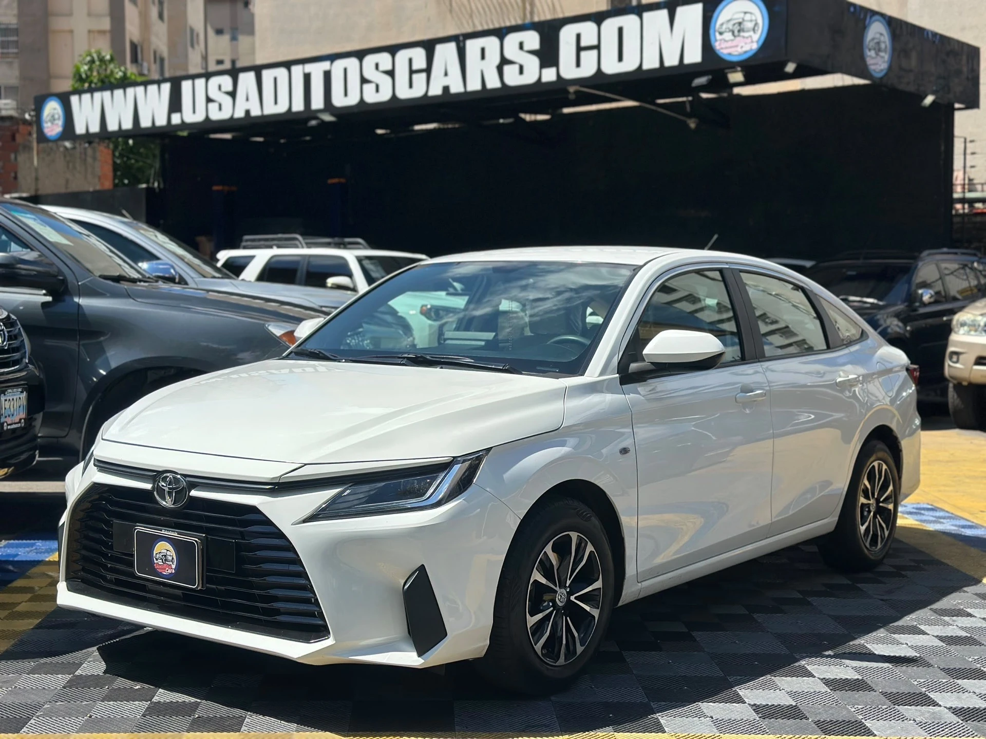 2023 Toyota Yaris Sedán