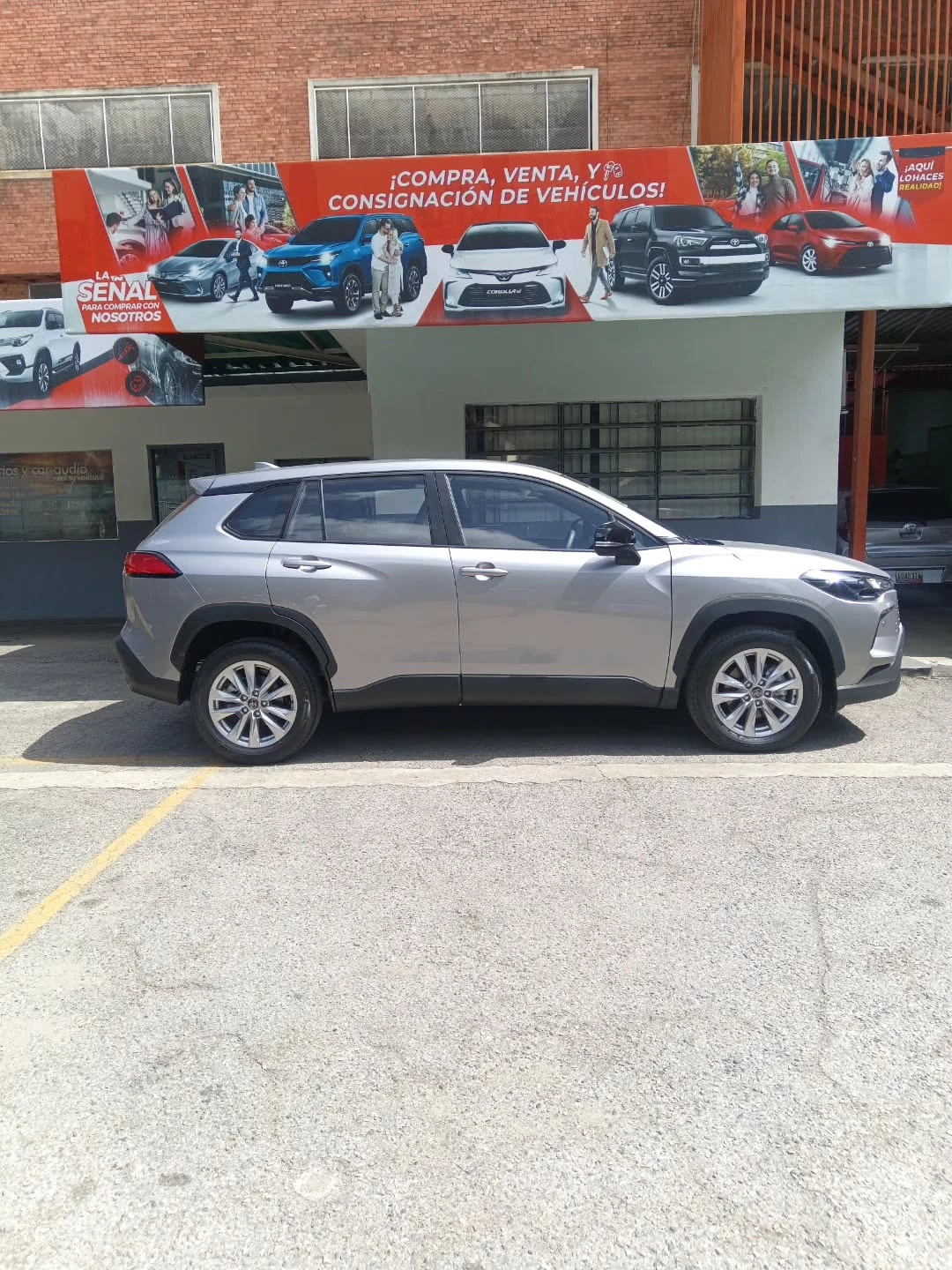 2026 Toyota Corolla CROSS HYBRID — photo 3