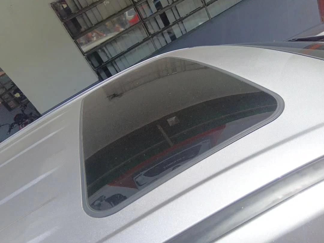 2026 Toyota Corolla CROSS HYBRID — photo 10