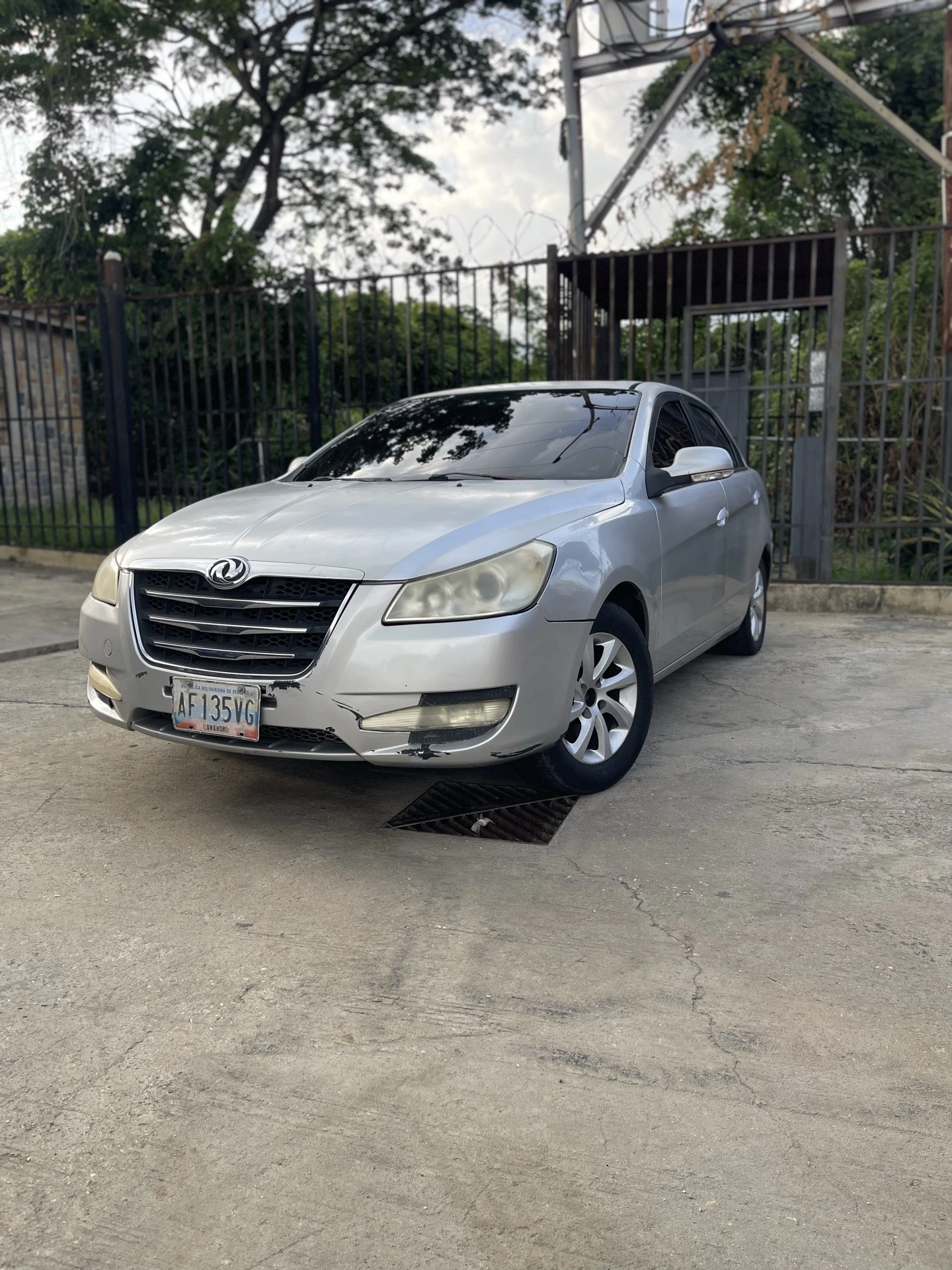 2013 Dongfeng S30