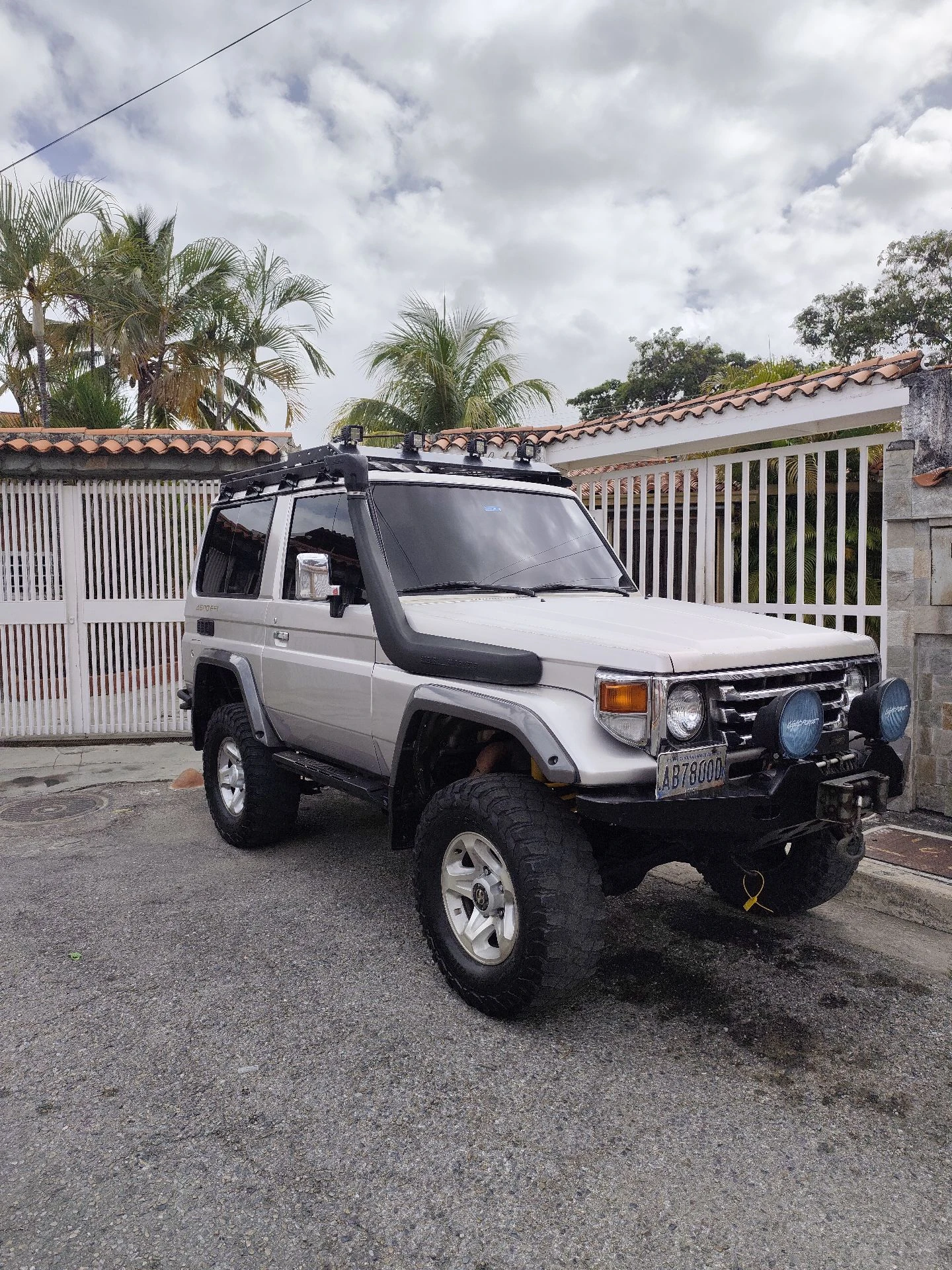 2006 Toyota Macho