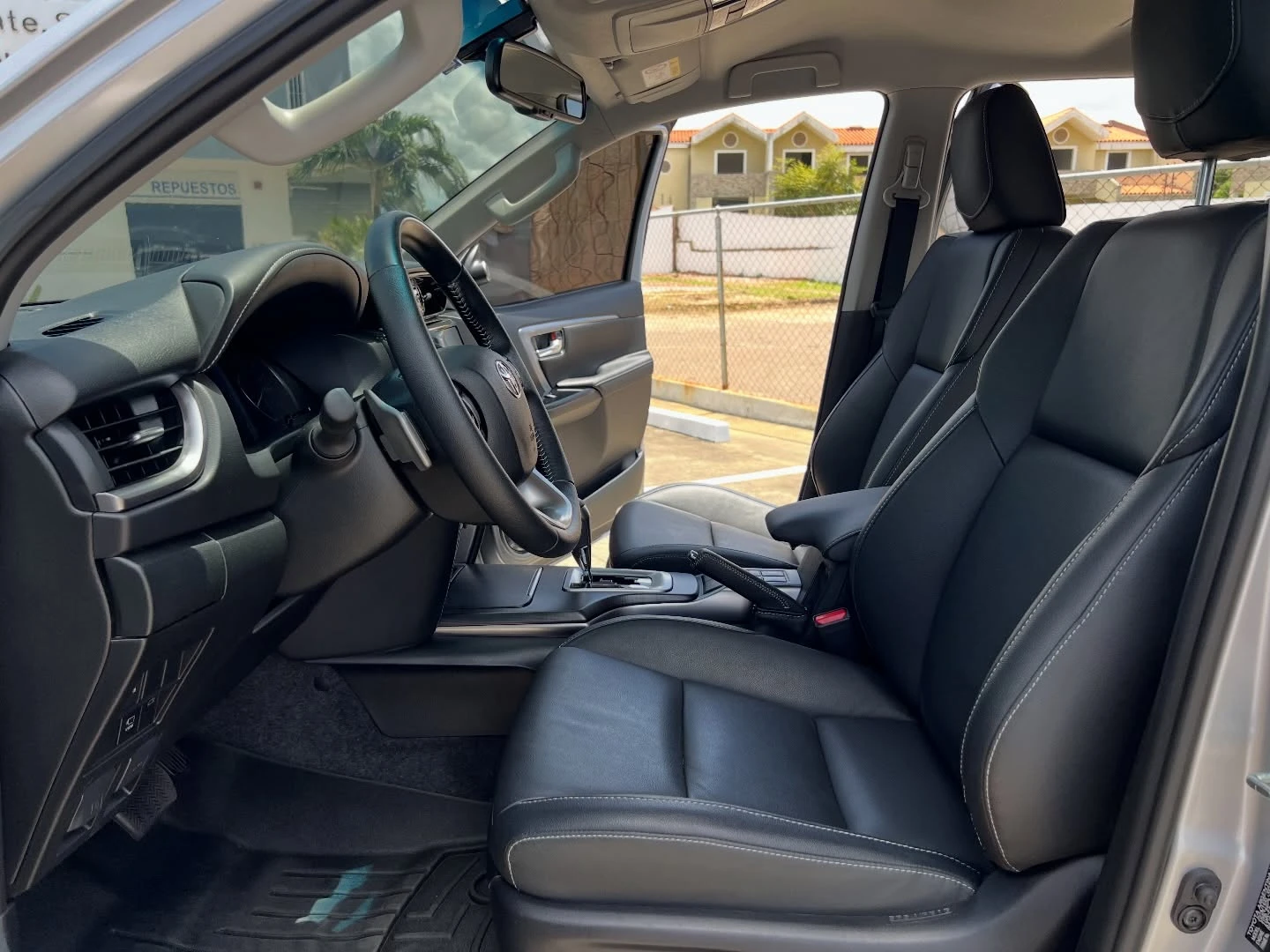 2025 Toyota Fortuner — photo 6