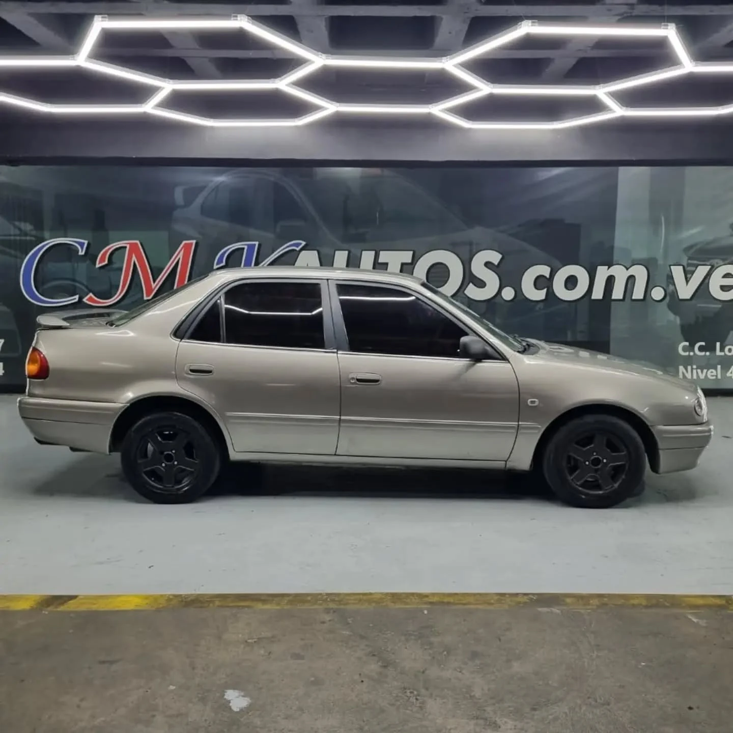 1999 Toyota Corolla GLI 1999 — photo 3